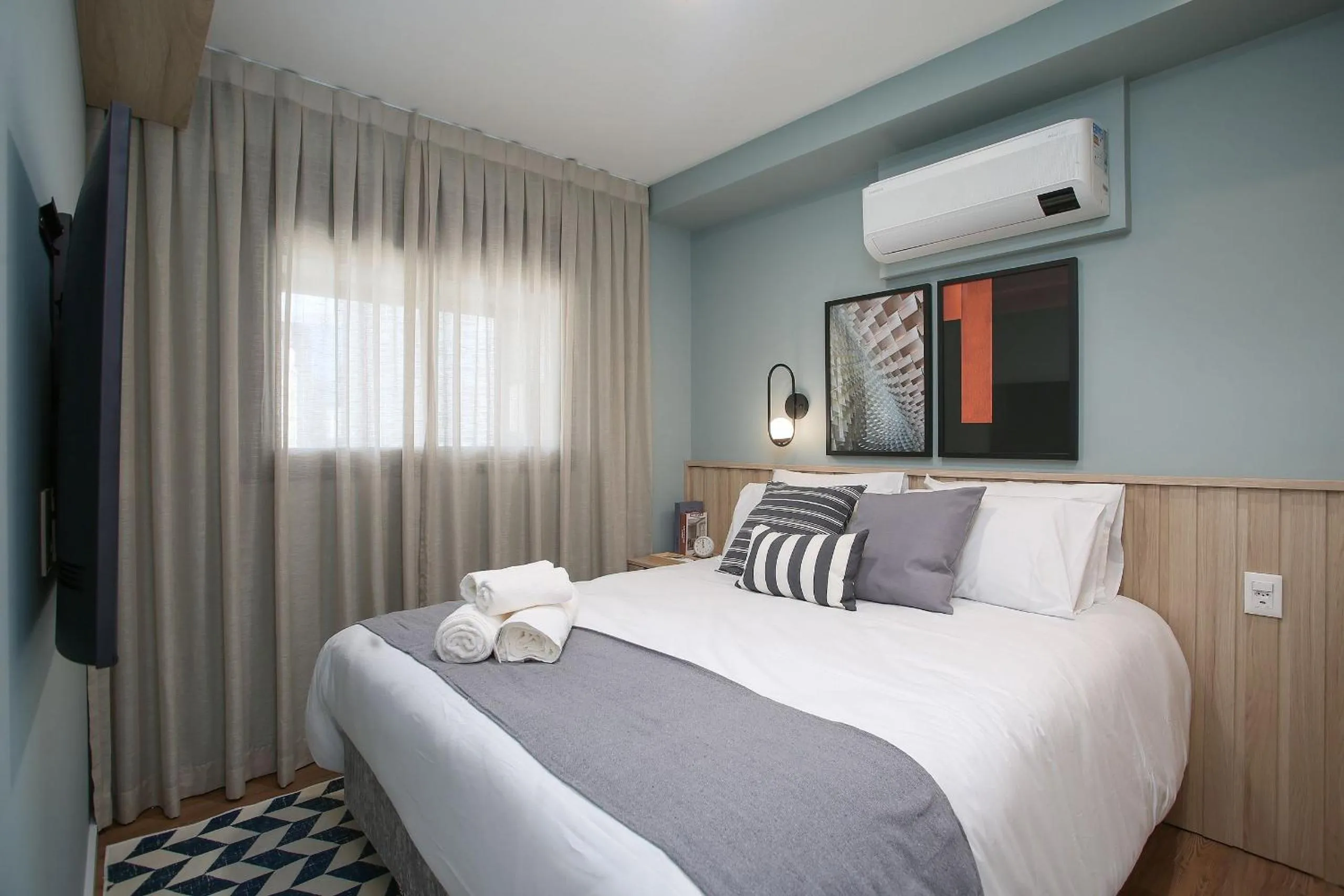 Bedroom, Bed in Expand Pinheiros