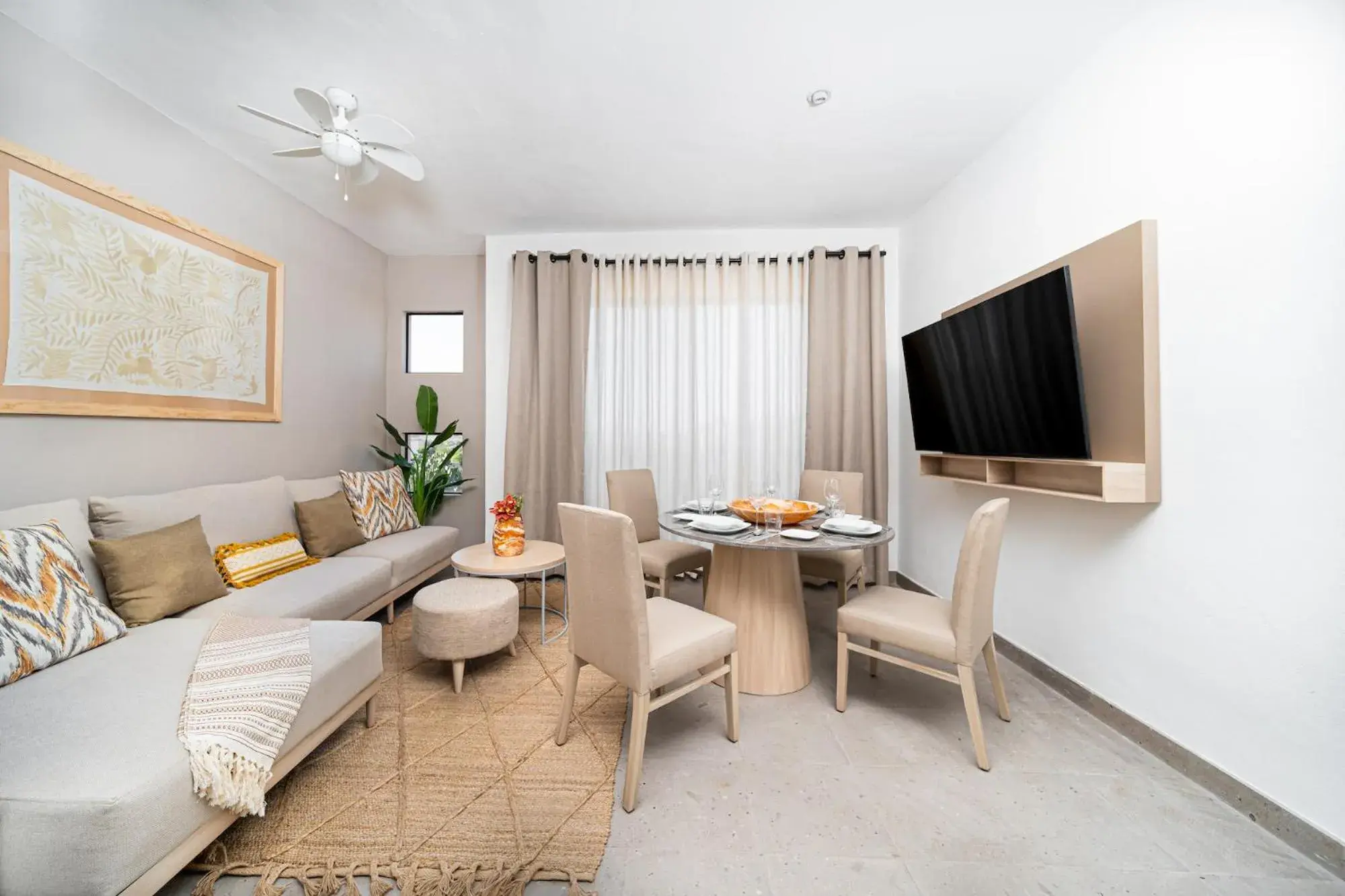 Living room in Krystal Grand Residences & Villas San Miguel de Allende Living room in Krystal Grand Residences & Villas San Miguel de Allende