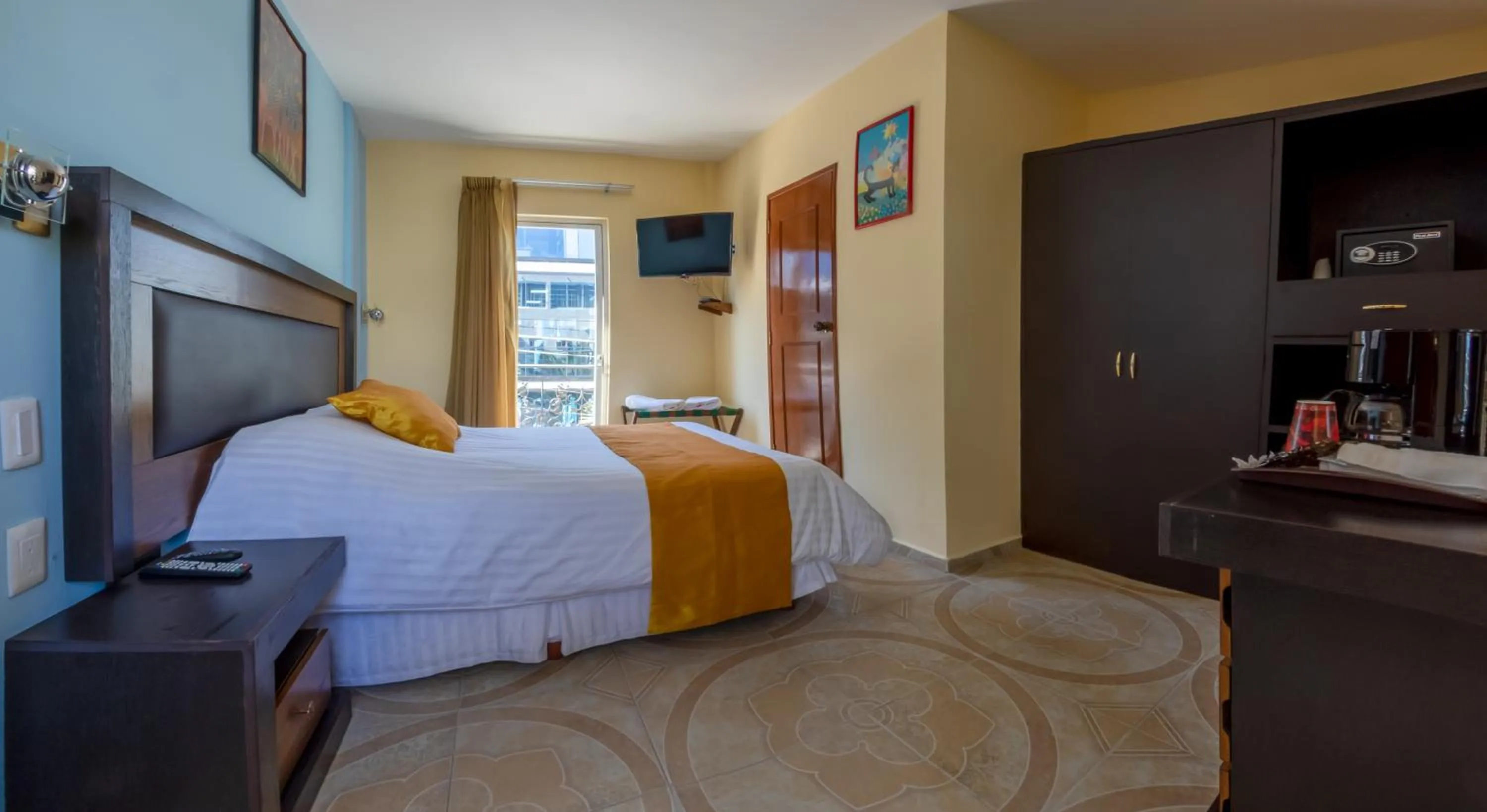 Bed in Casa Shalom Puebla