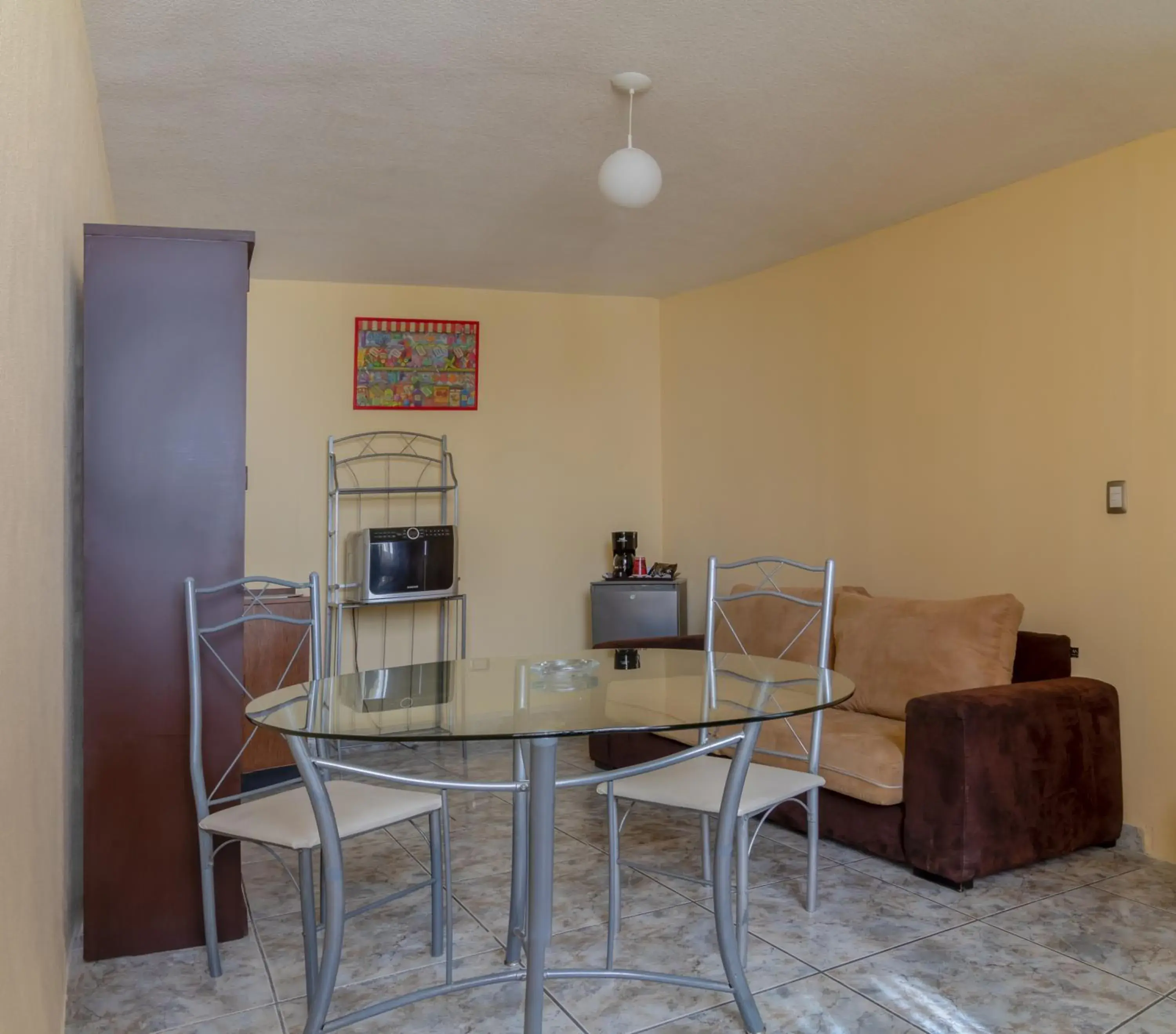 Quadruple Room with Bathroom in Casa Shalom Puebla Quadruple Room with Bathroom in Casa Shalom Puebla