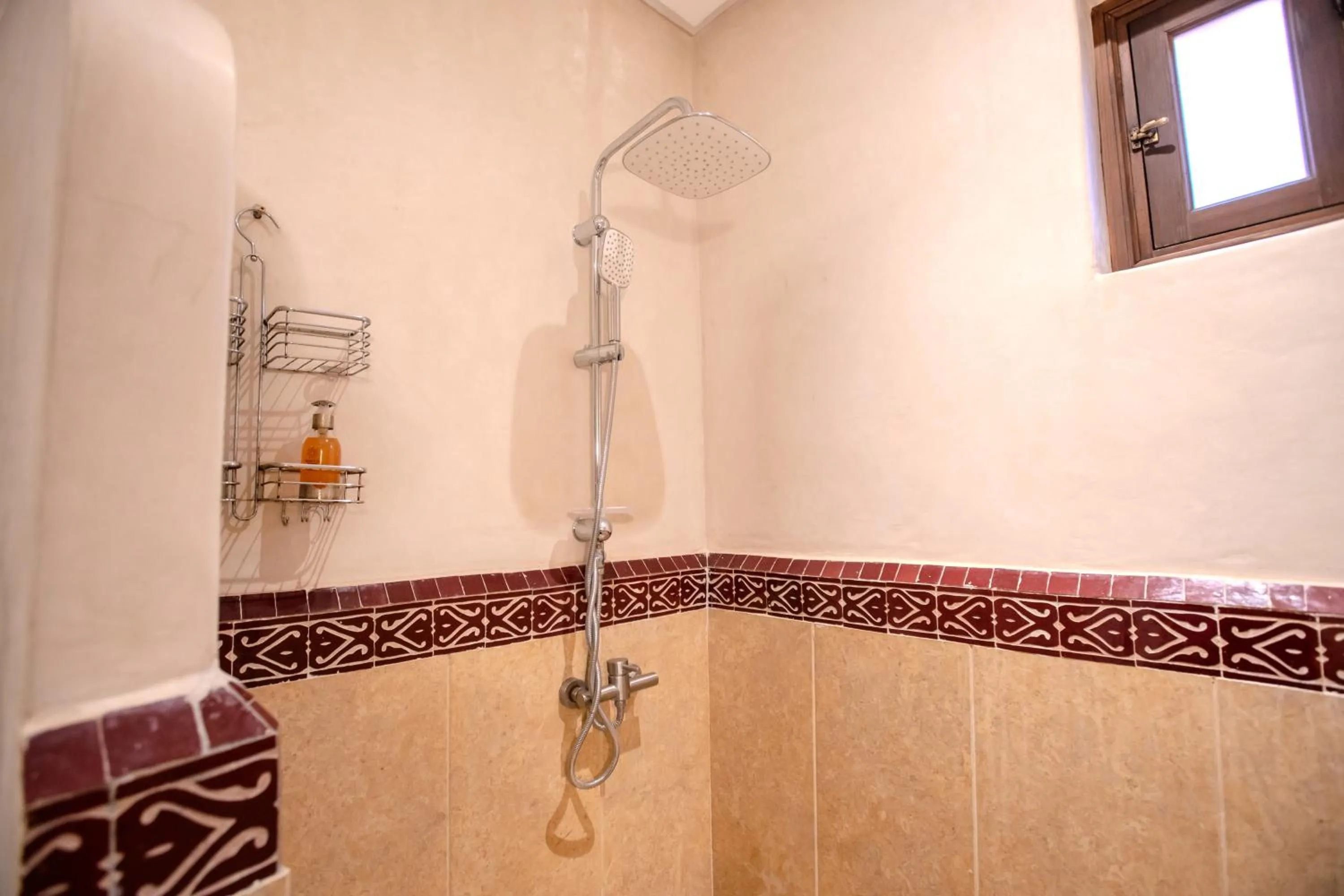 Shower in Riad Mandana & Spa