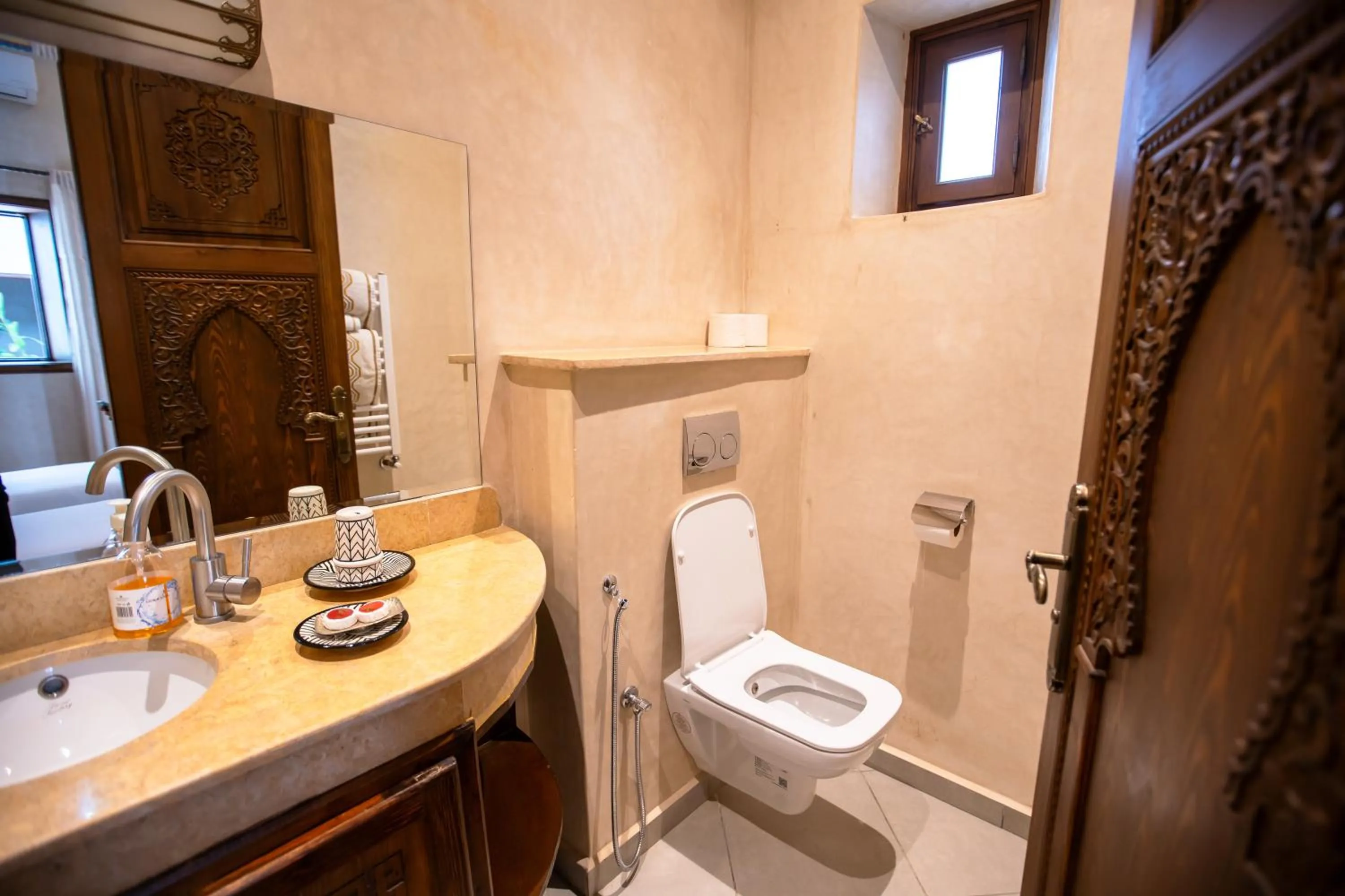 Toilet in Riad Mandana & Spa