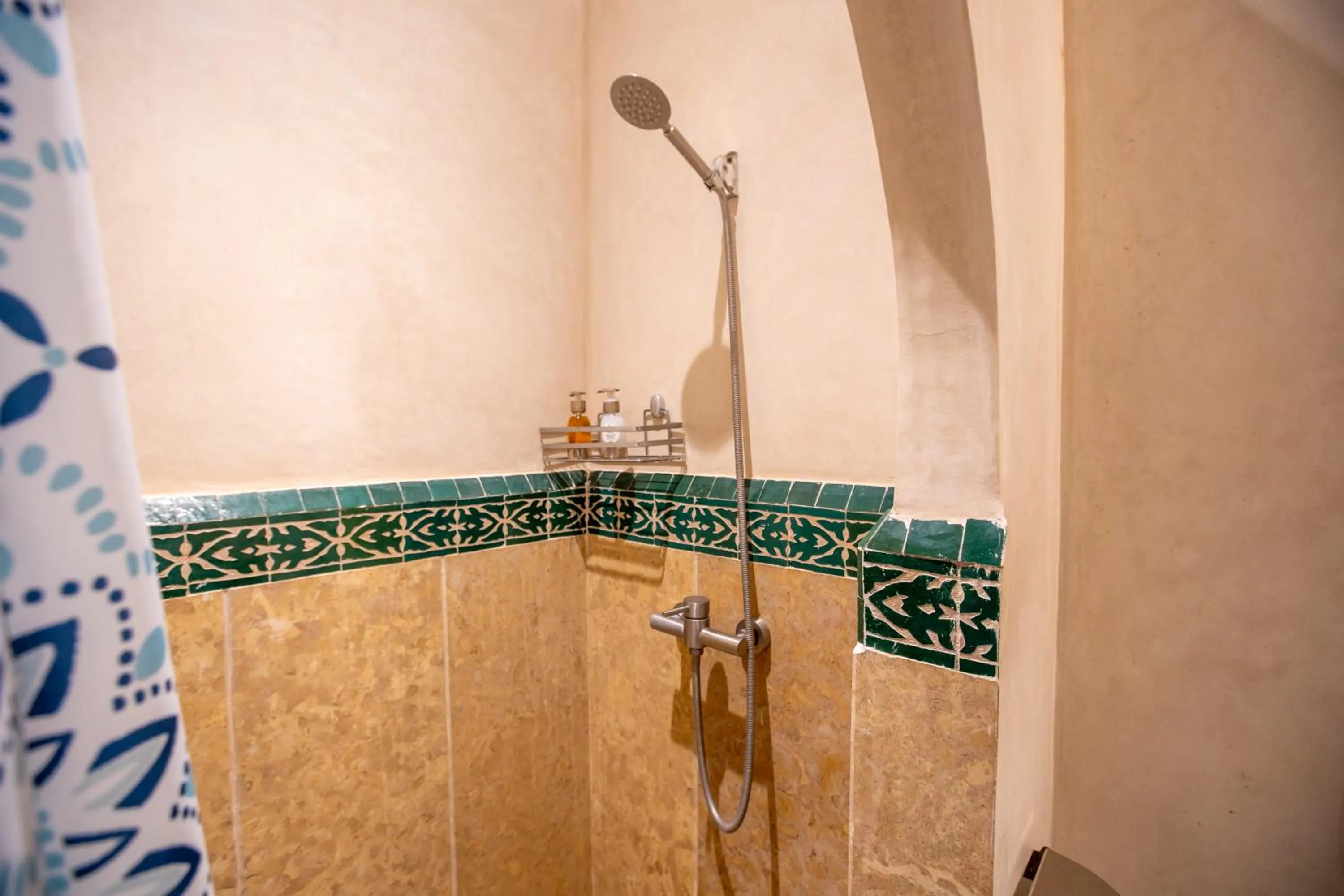 Shower in Riad Mandana & Spa