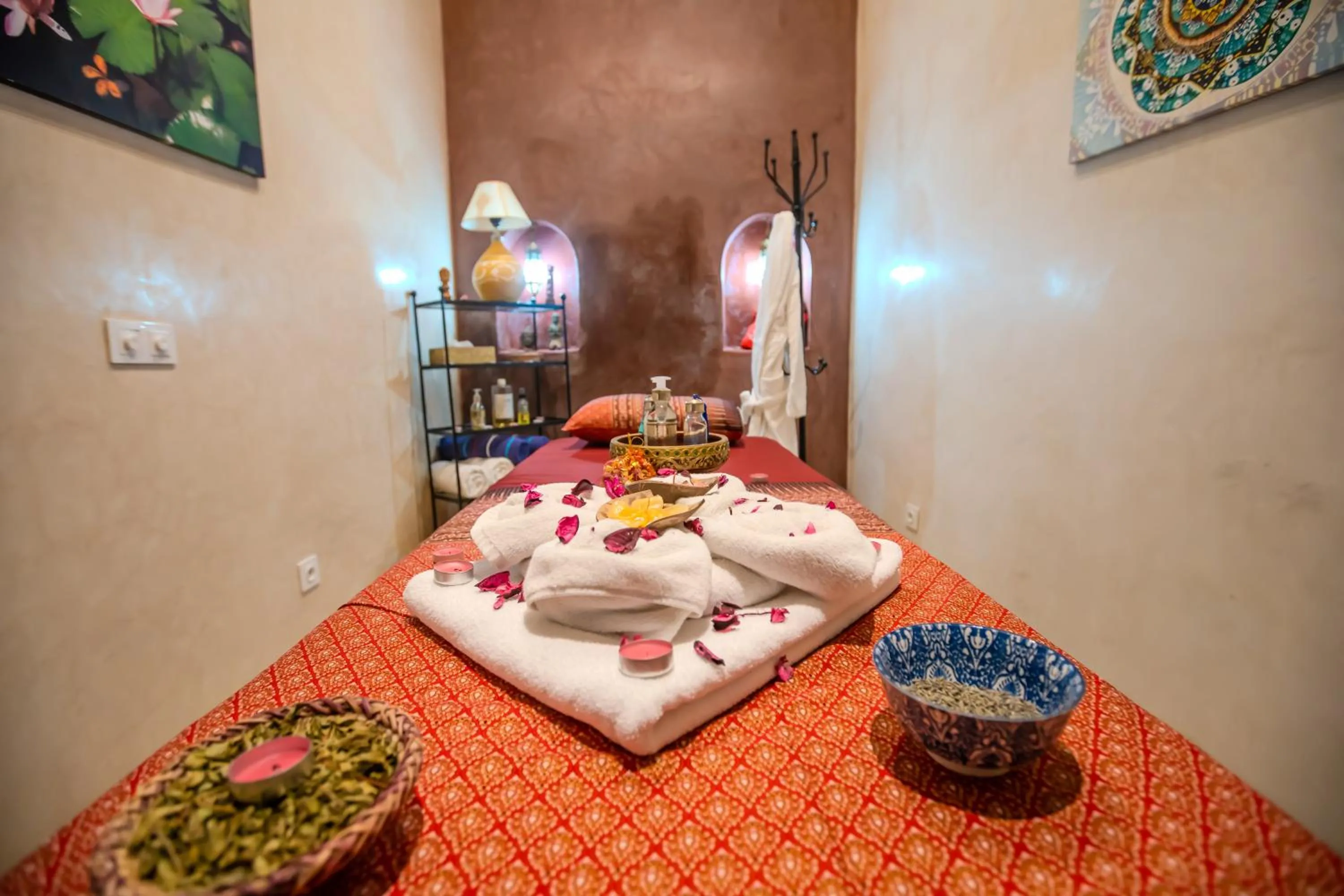 Massage, Bed in Riad Mandana & Spa