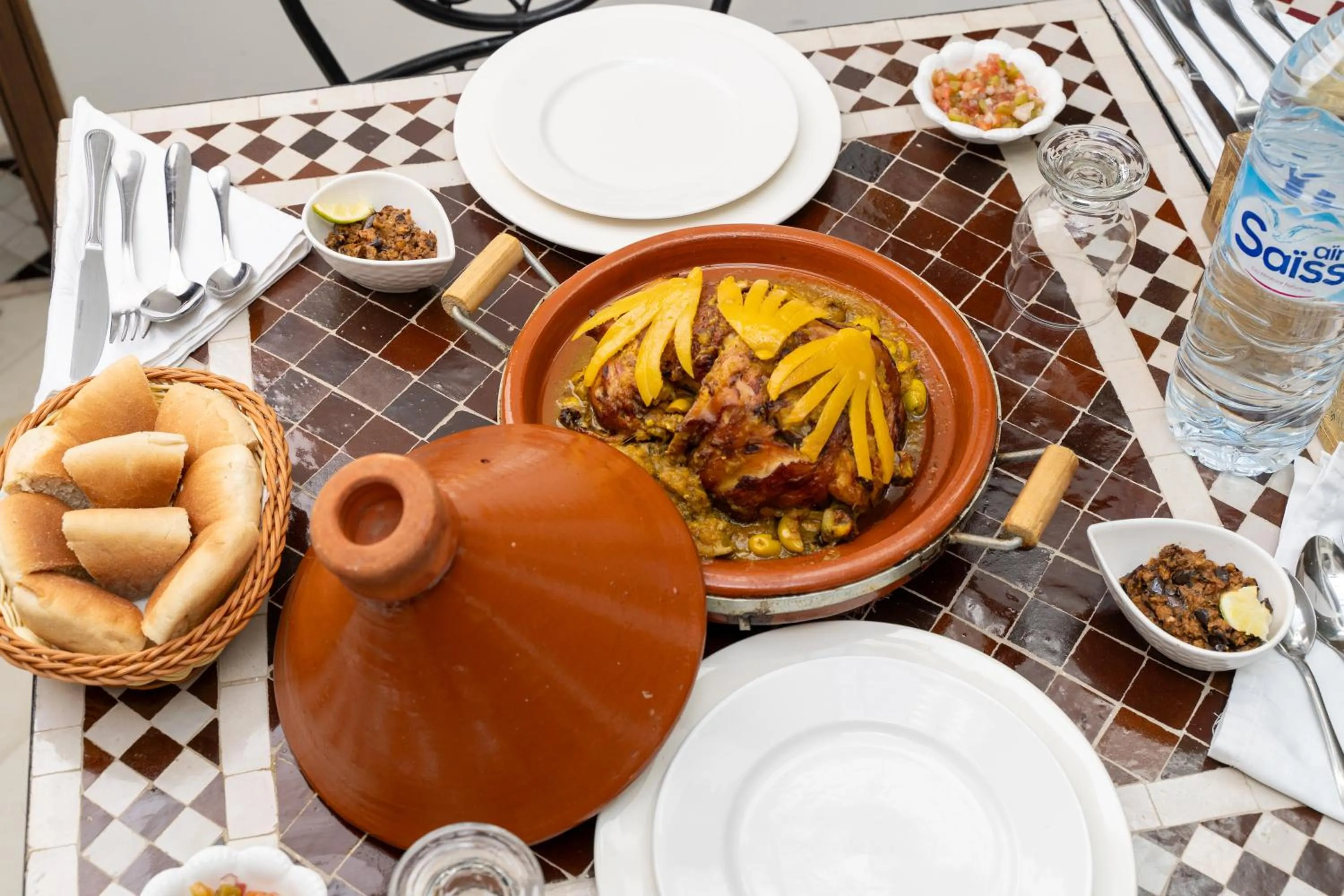 Restaurant/places to eat in Riad Mandana & Spa