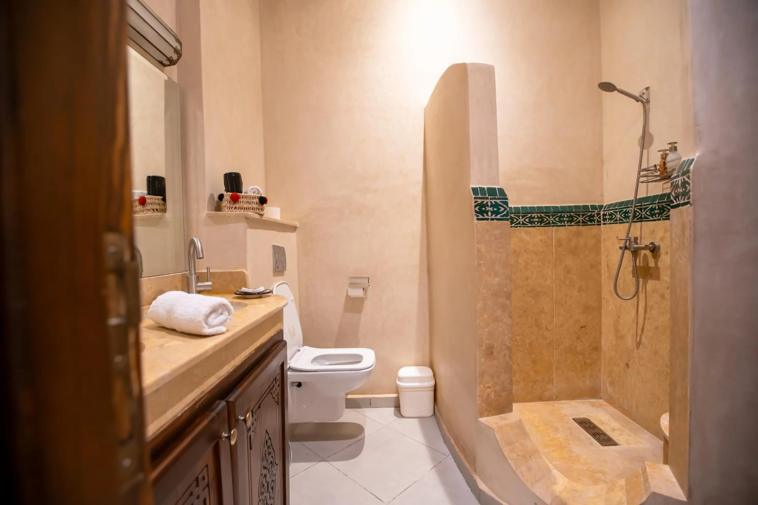 Shower in Riad Mandana & Spa