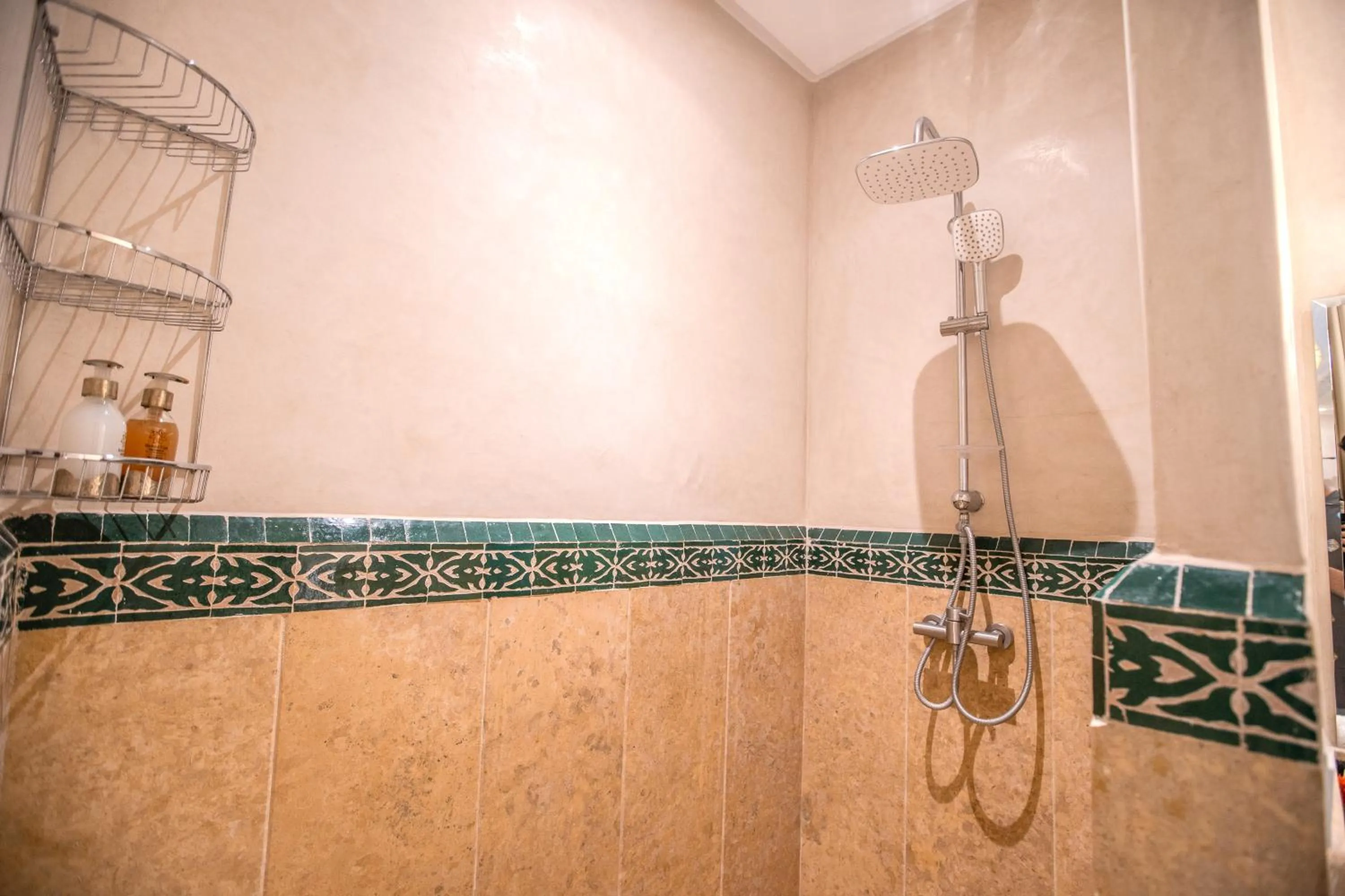 Shower in Riad Mandana & Spa