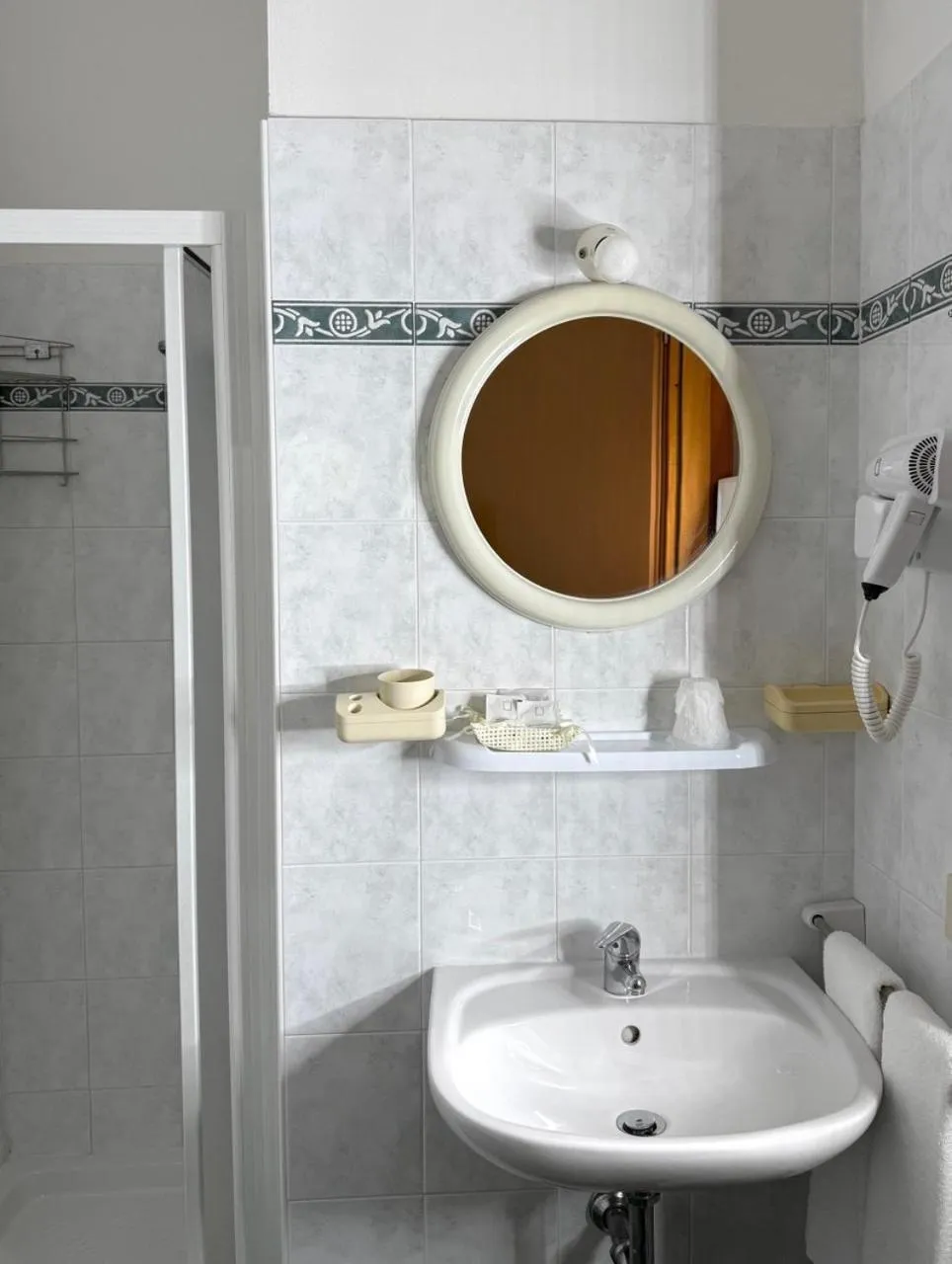 Bathroom in Albergo Edera