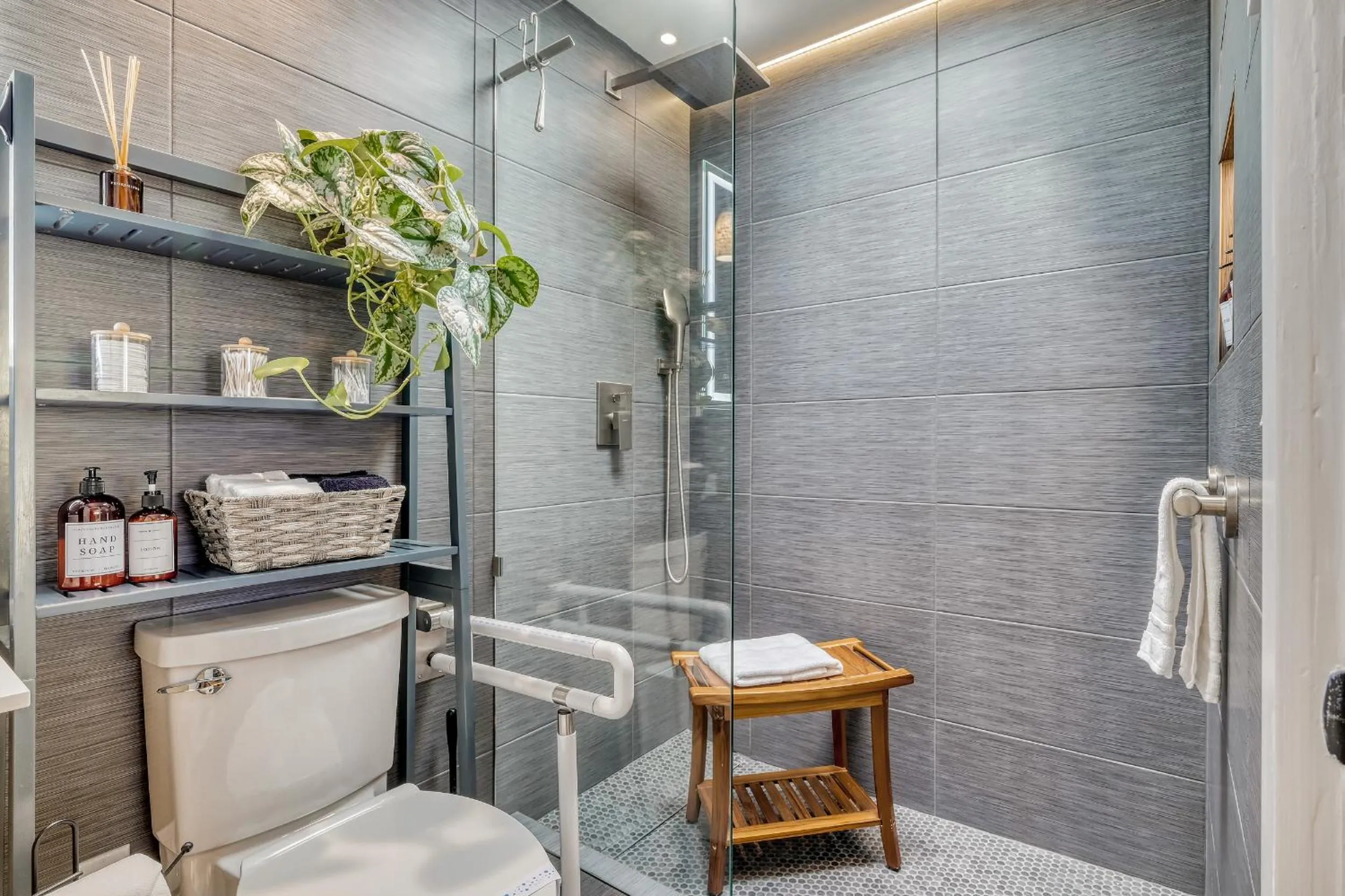 Shower in Zen Haus Serene Retreat, prime location with views