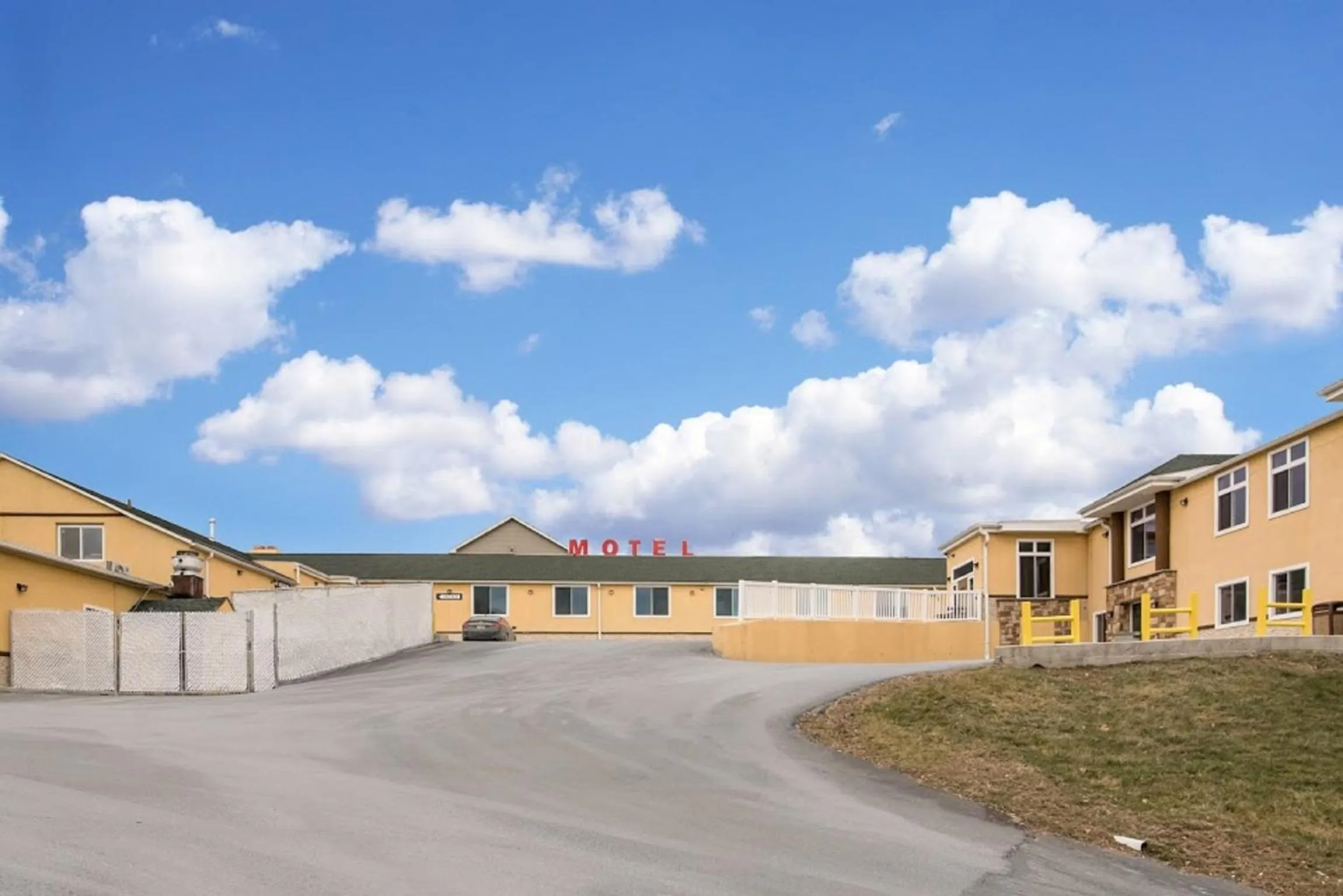 Property building in Rodeway Inn Towanda