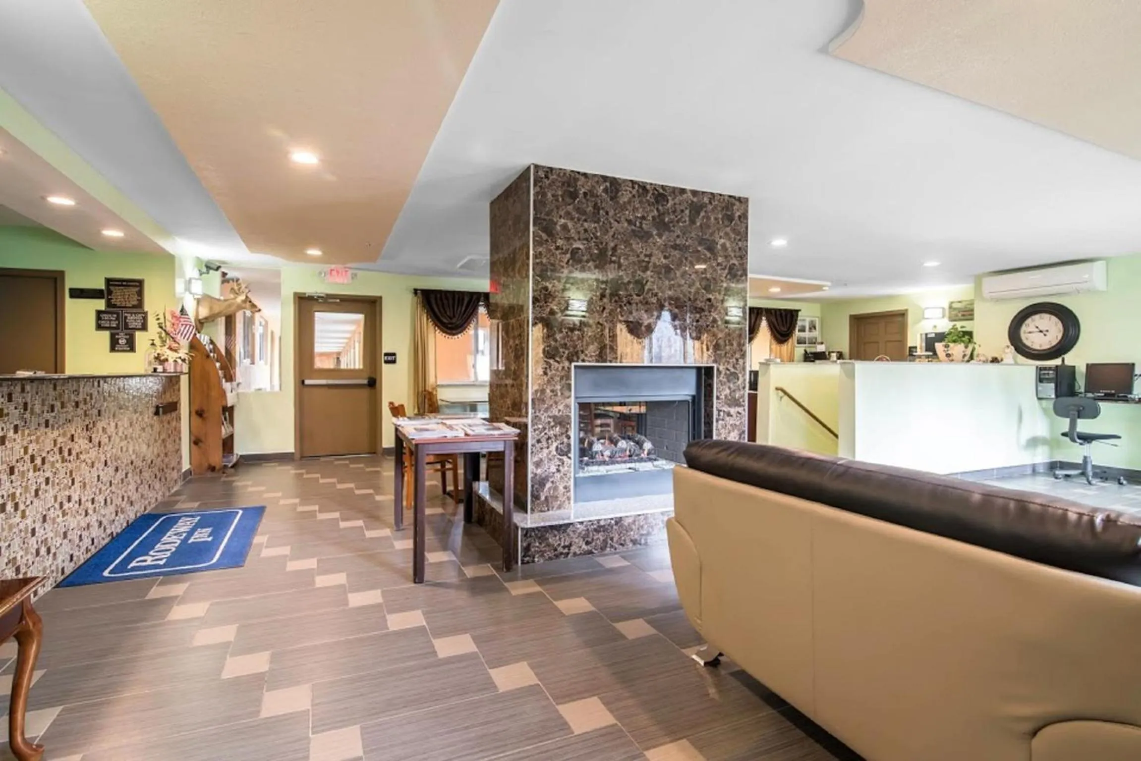 Lobby or reception in Rodeway Inn Towanda