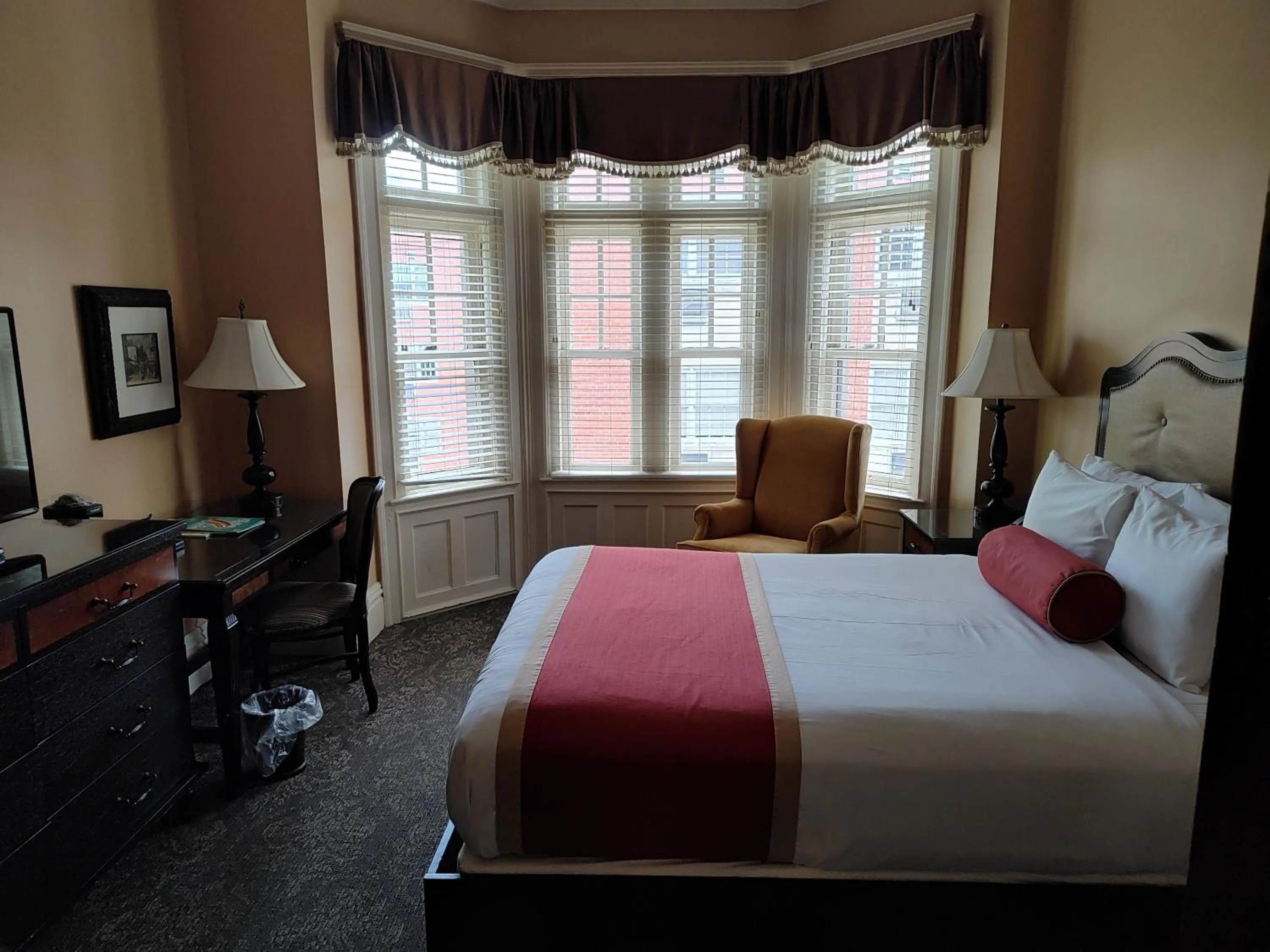 Bedroom in Mansions on Fifth