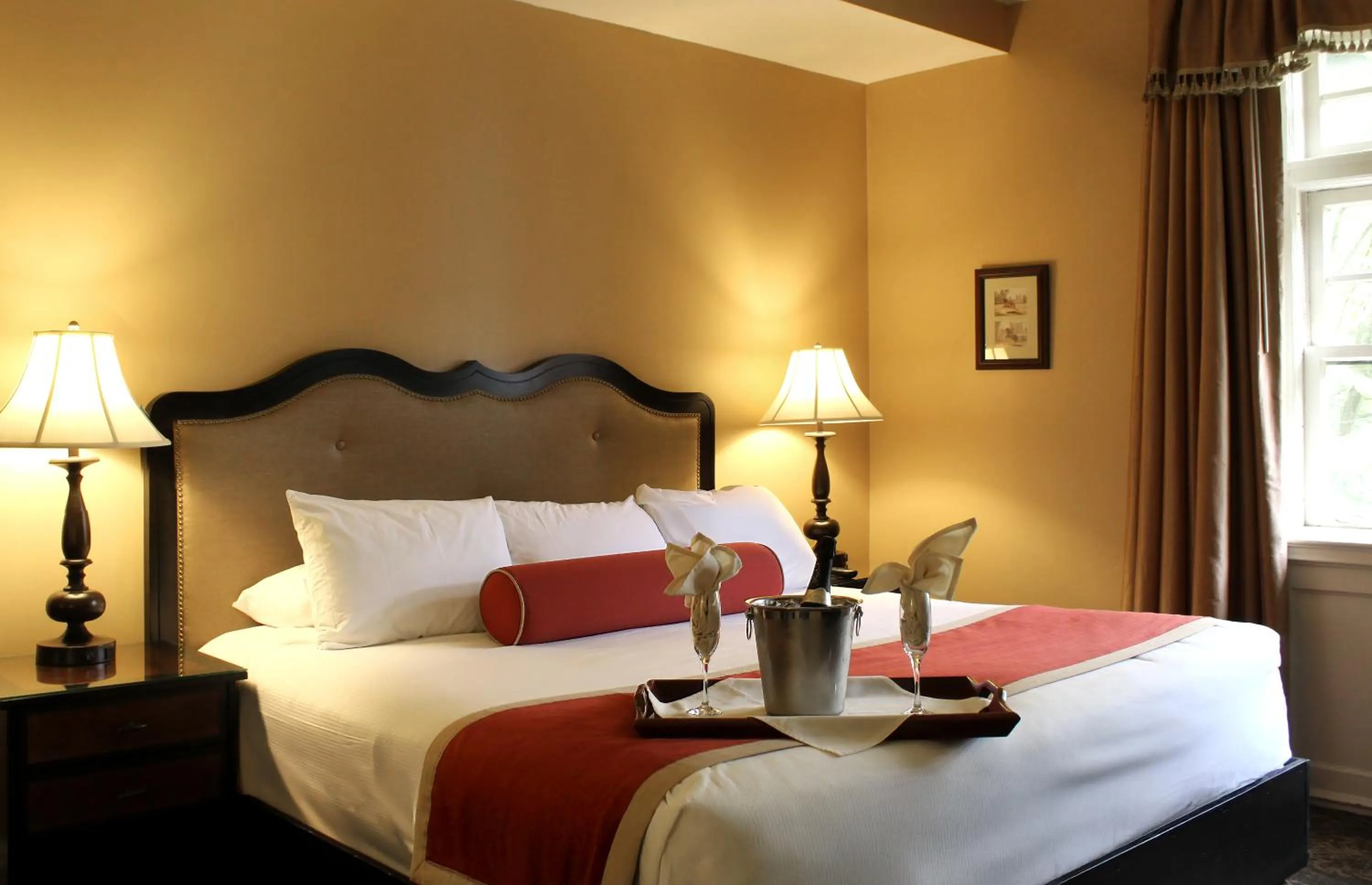 Bedroom in Mansions on Fifth