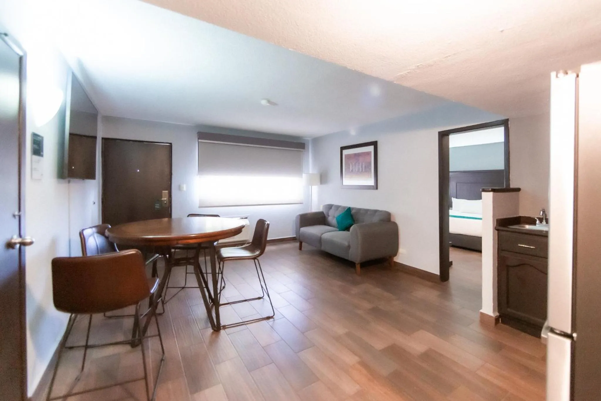 Dining area in InHouse Hotel Obregón