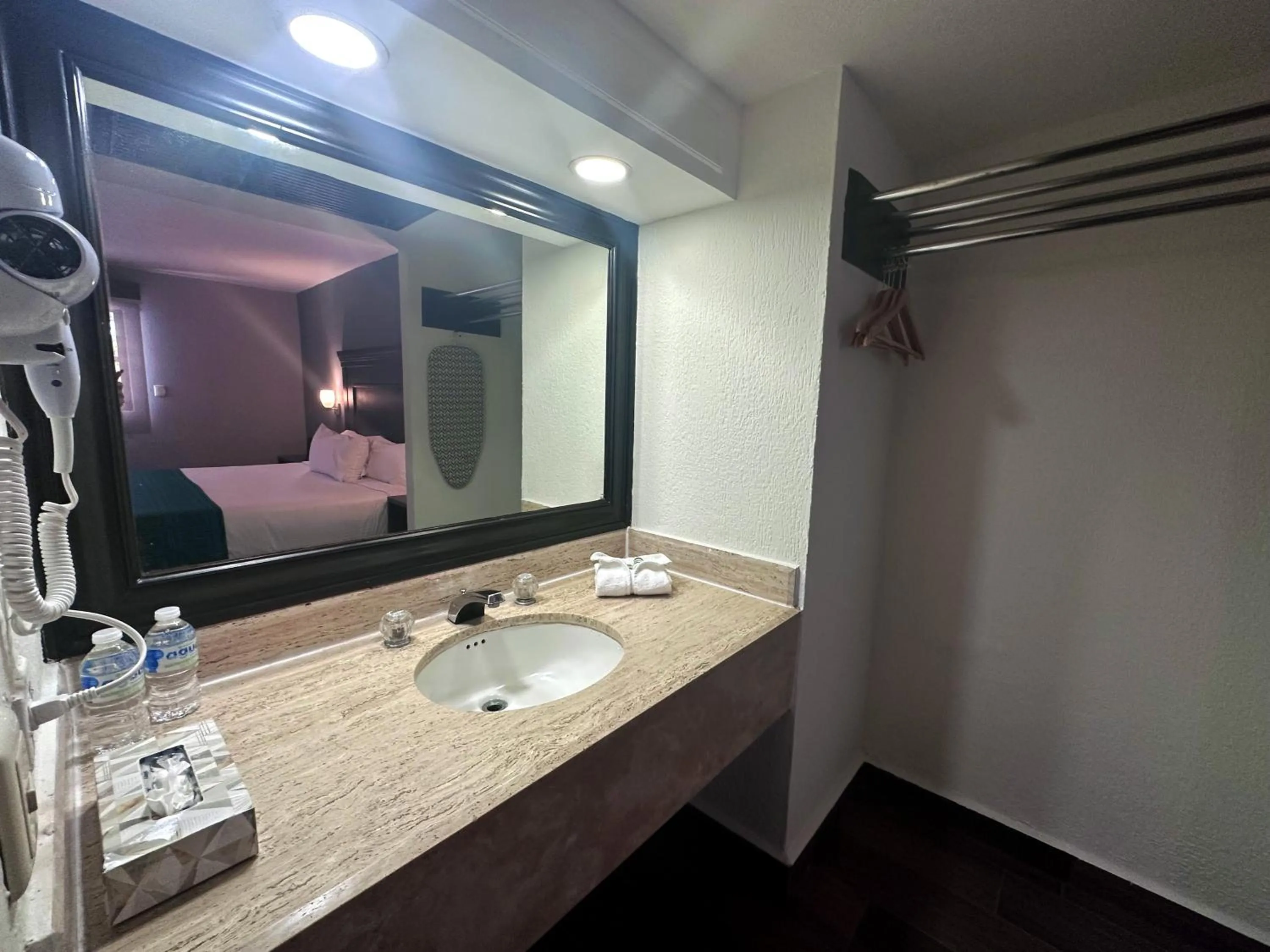 Bedroom in InHouse Hotel Obregón