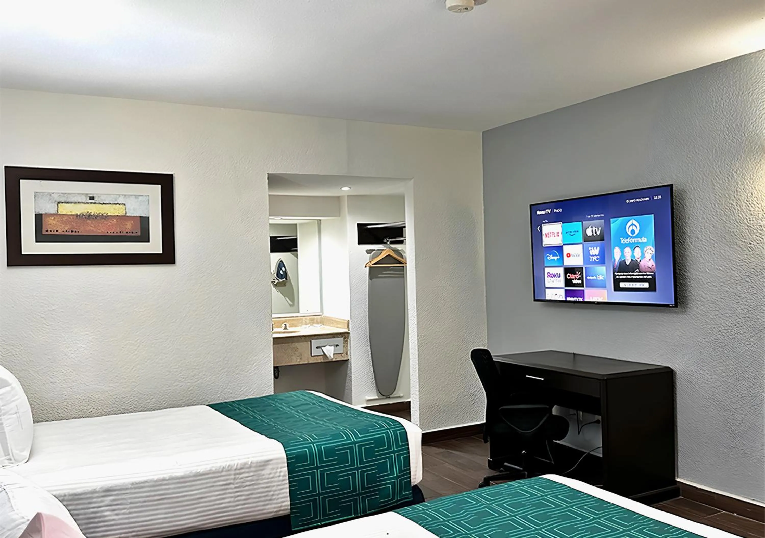 Bed in InHouse Hotel Obregón