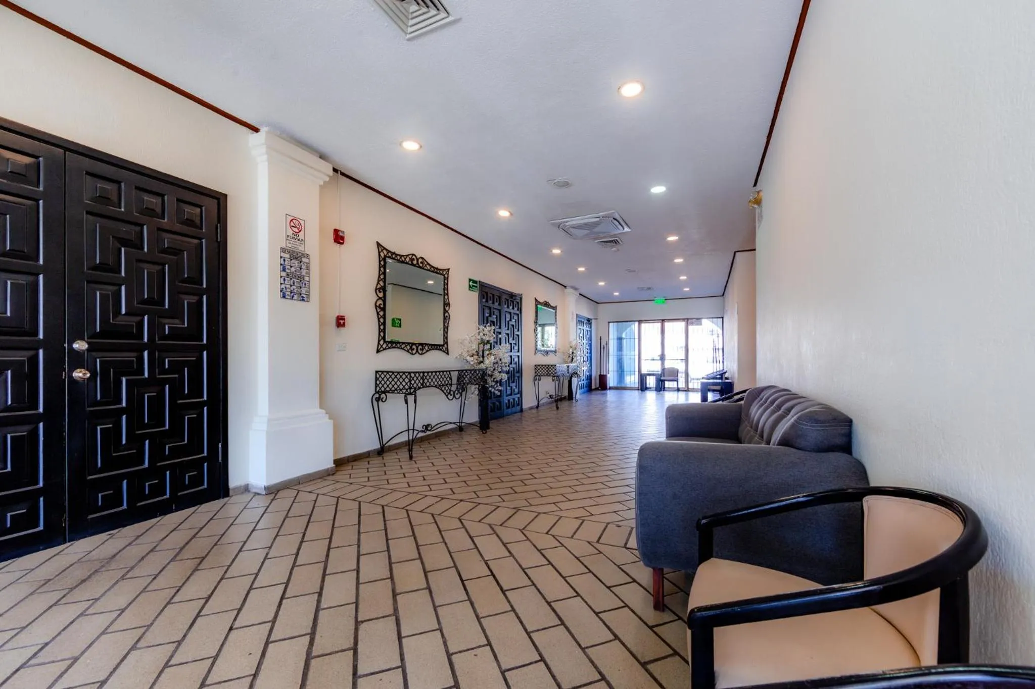 Lobby or reception in InHouse Hotel Obregón