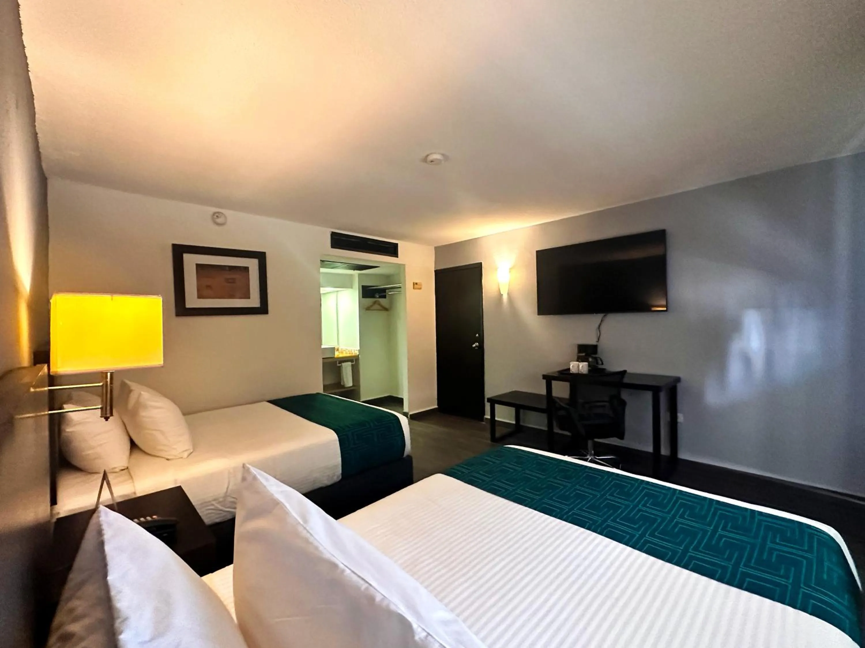 Bed in InHouse Hotel Obregón