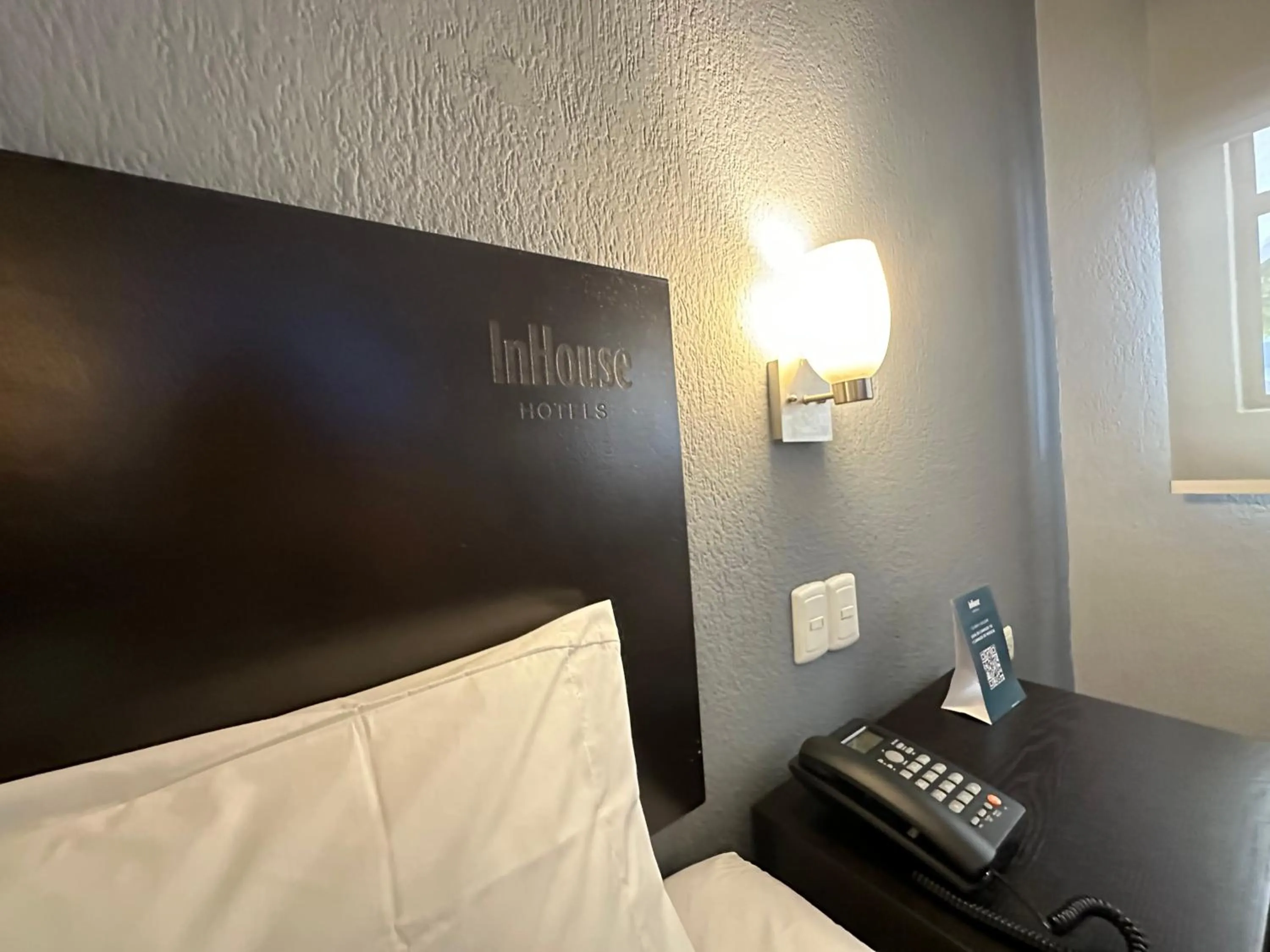 Bed in InHouse Hotel Obregón