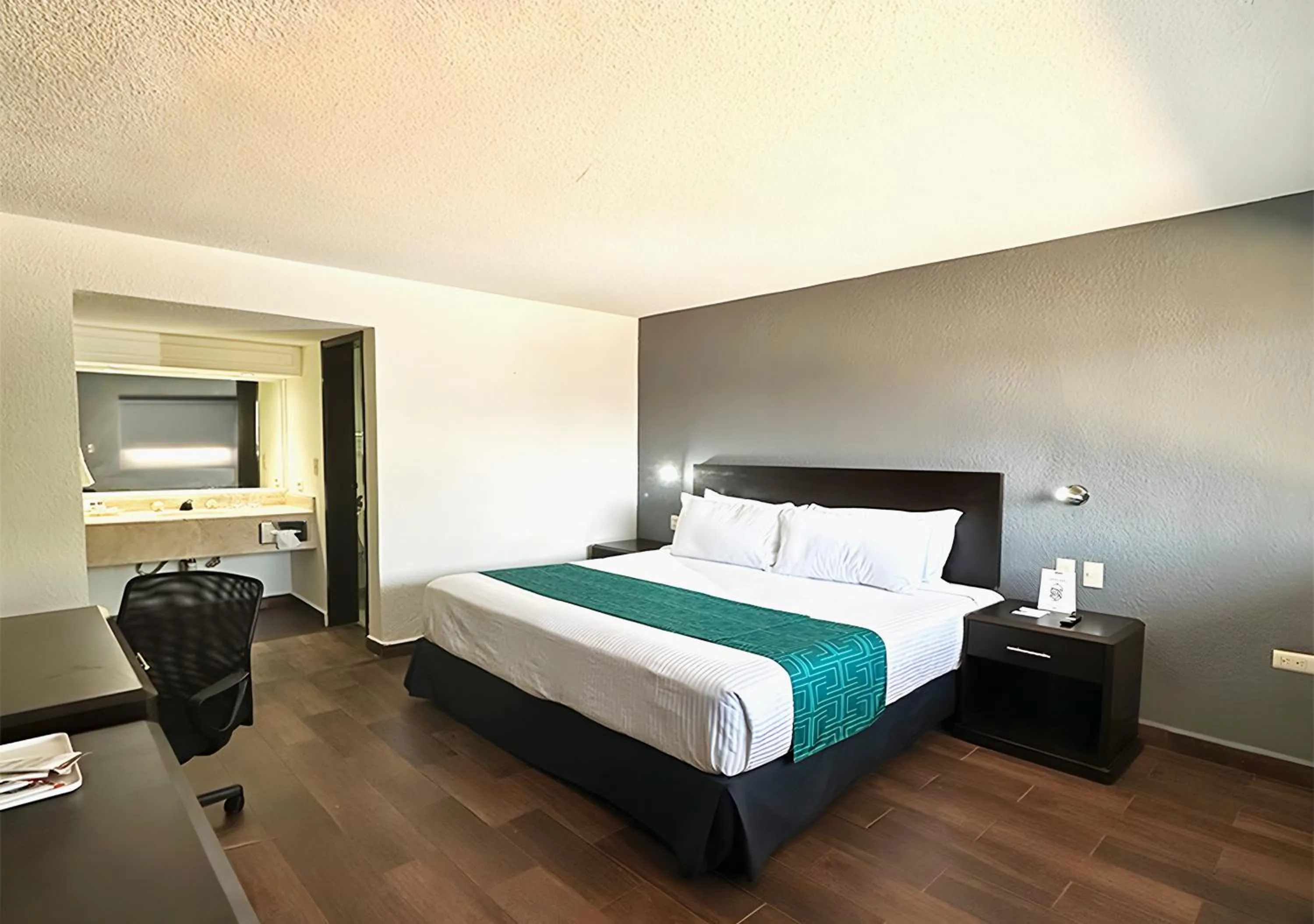 Bed in InHouse Hotel Obregón