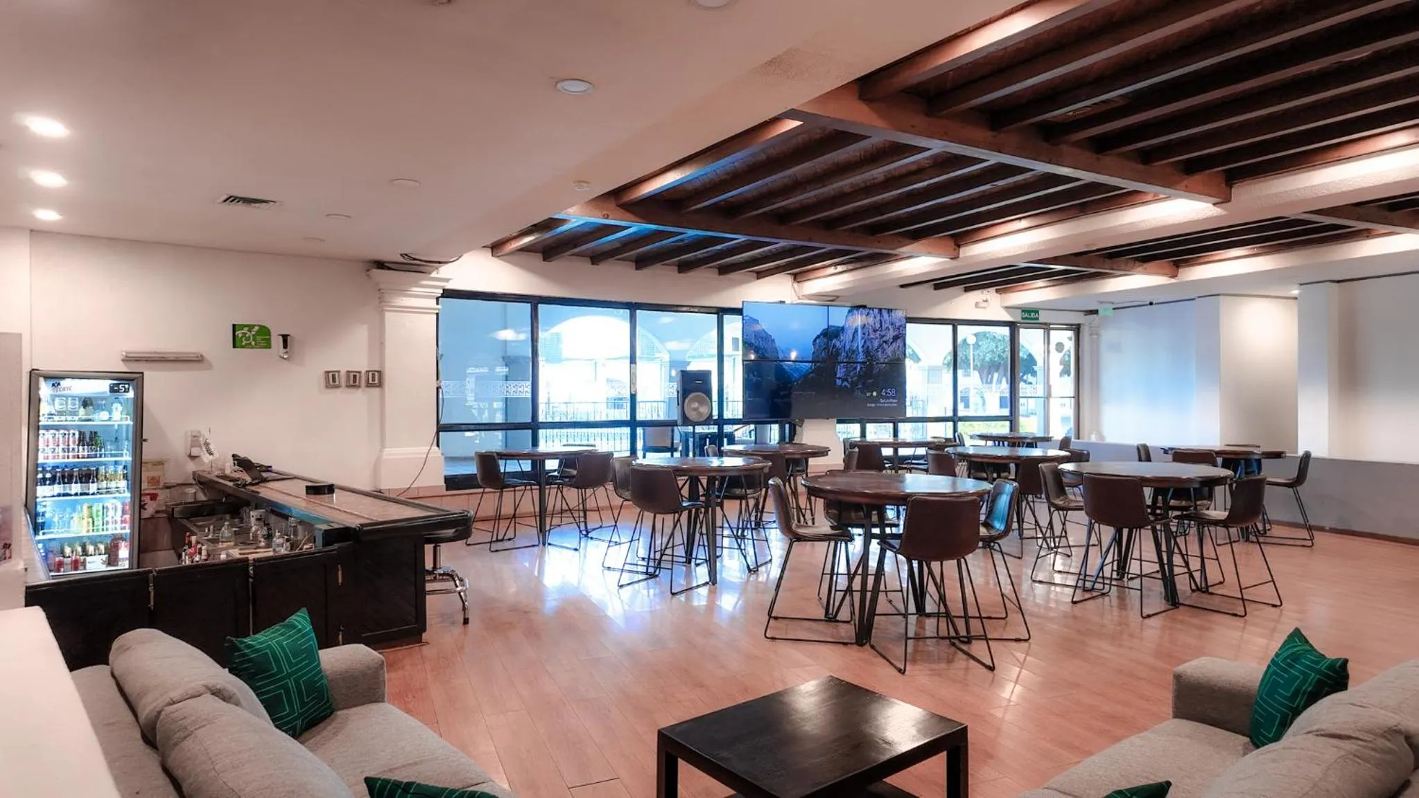 Lounge or bar in InHouse Hotel Obregón