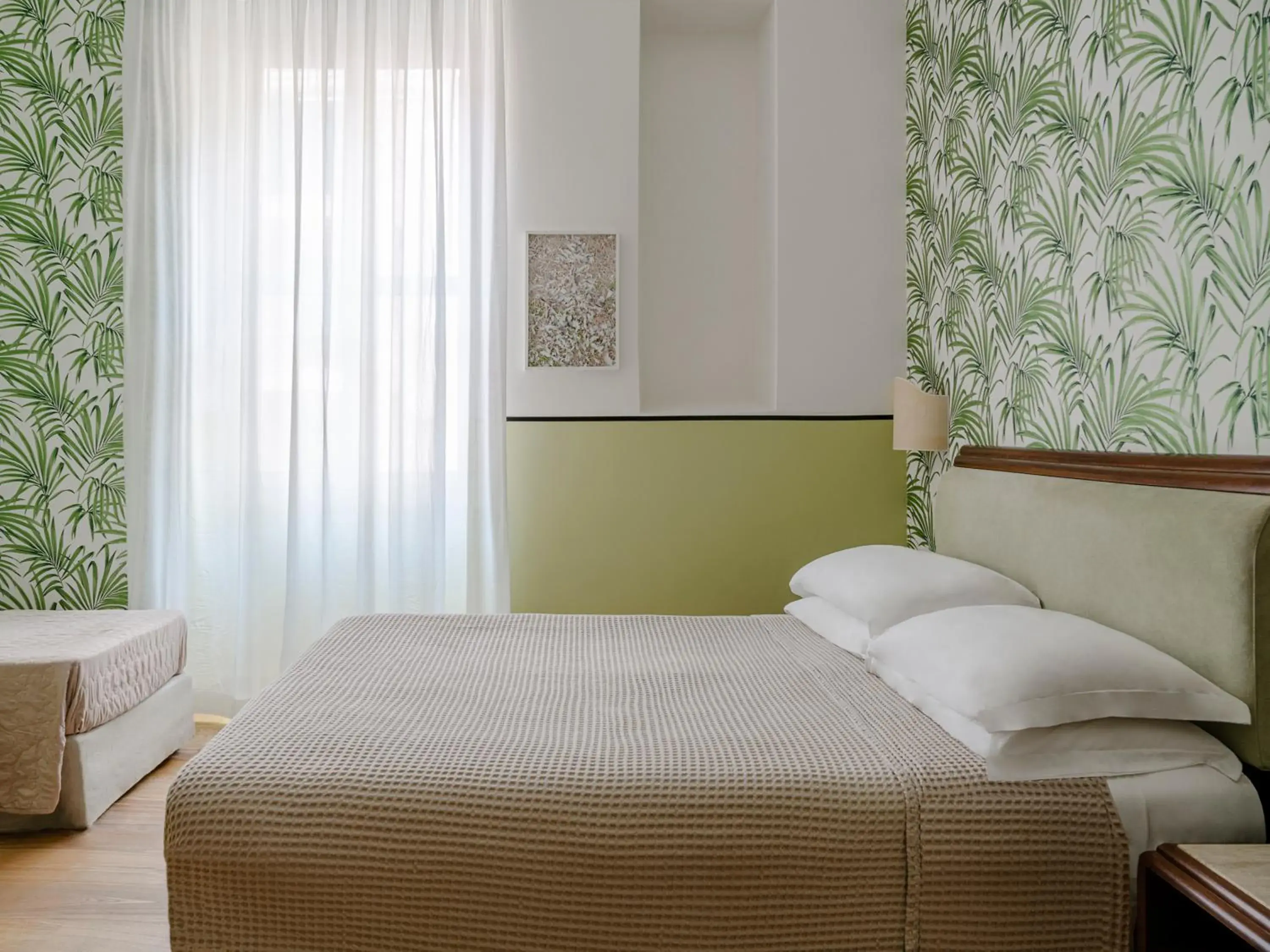 Triple Room with Garden View in Hotel Riviera Triple Room with Garden View in Hotel Riviera