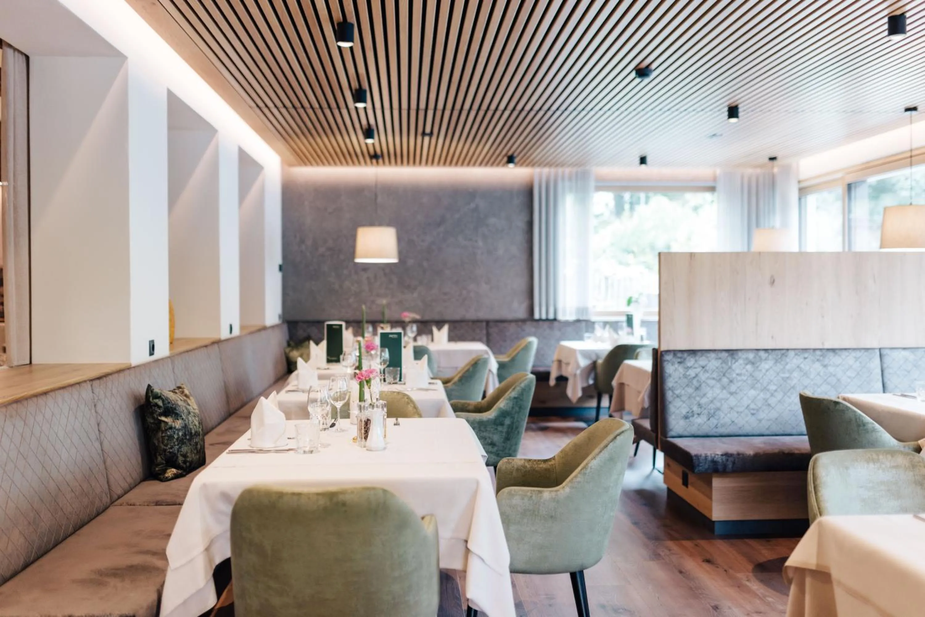 Restaurant/places to eat in Hotel Jager Hans