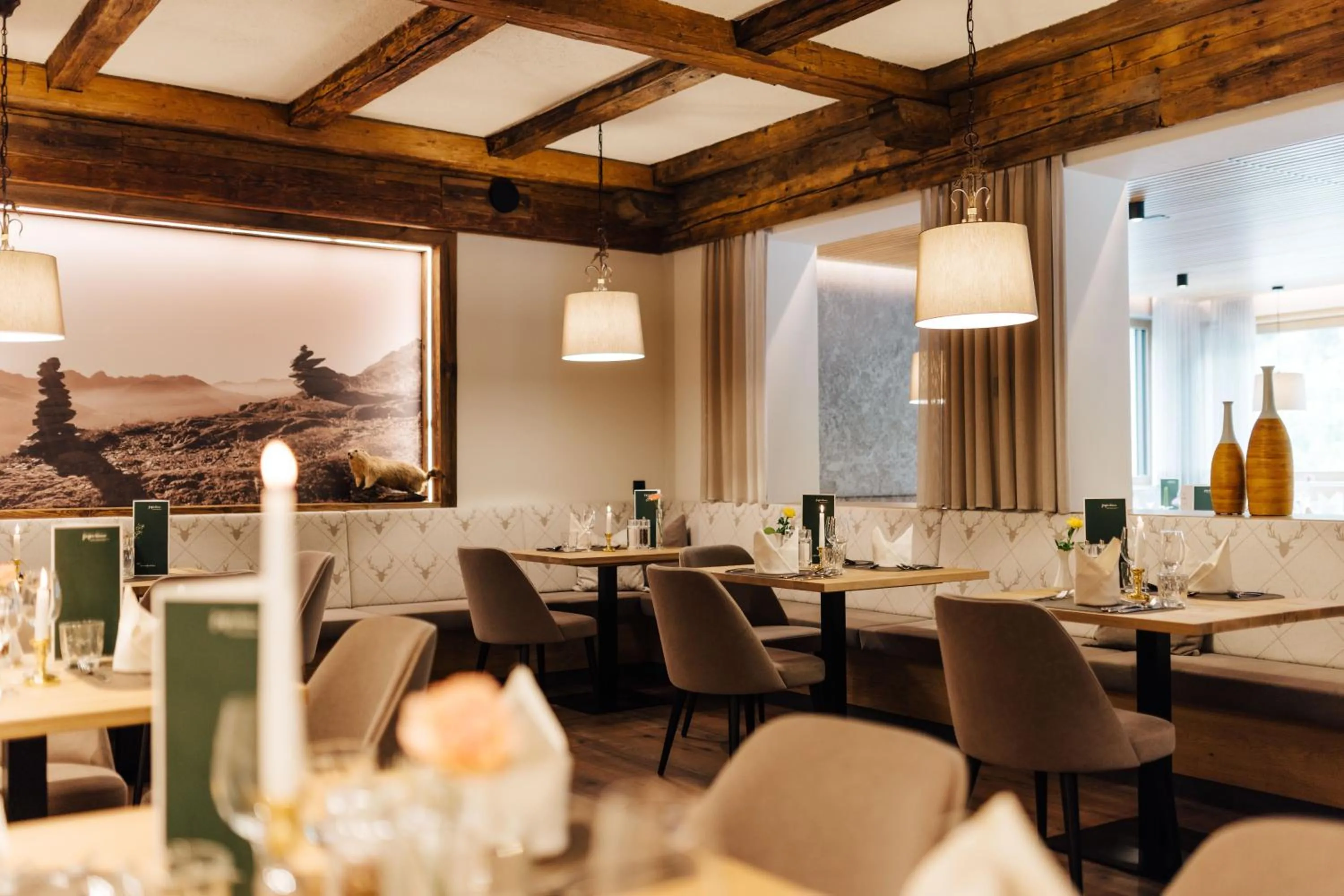 Restaurant/places to eat in Hotel Jager Hans