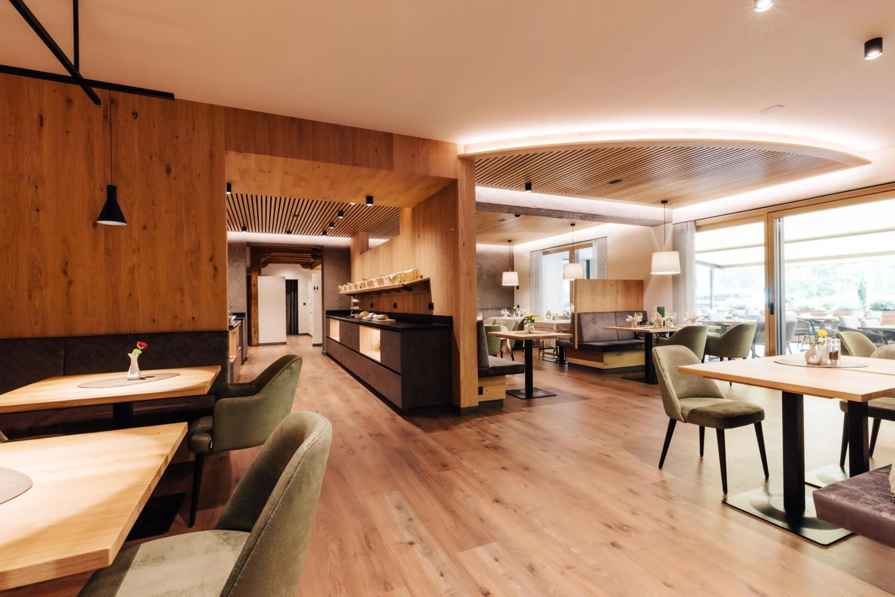 Restaurant/places to eat in Hotel Jager Hans