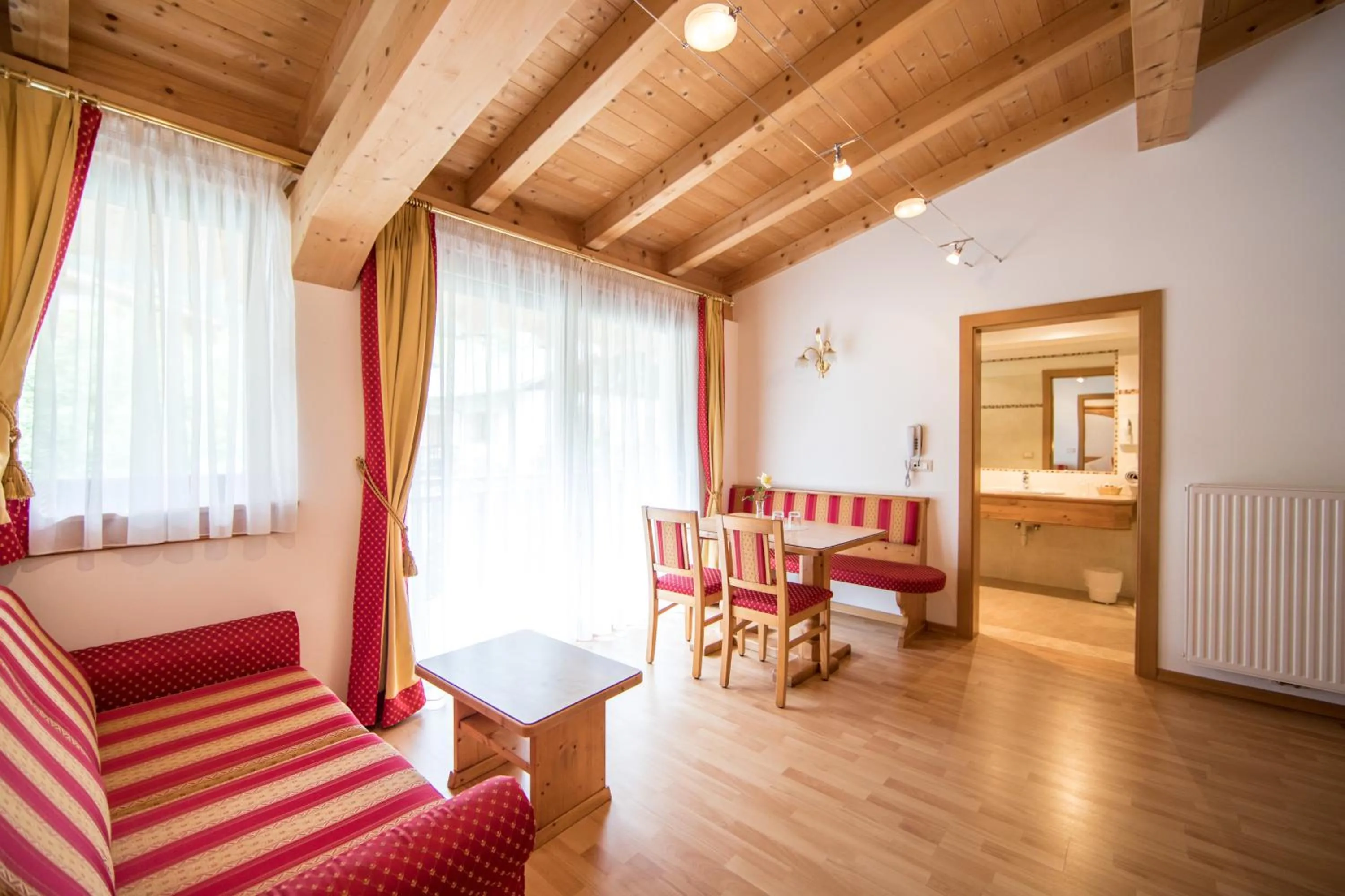 Photo of the whole room in Hotel Jager Hans