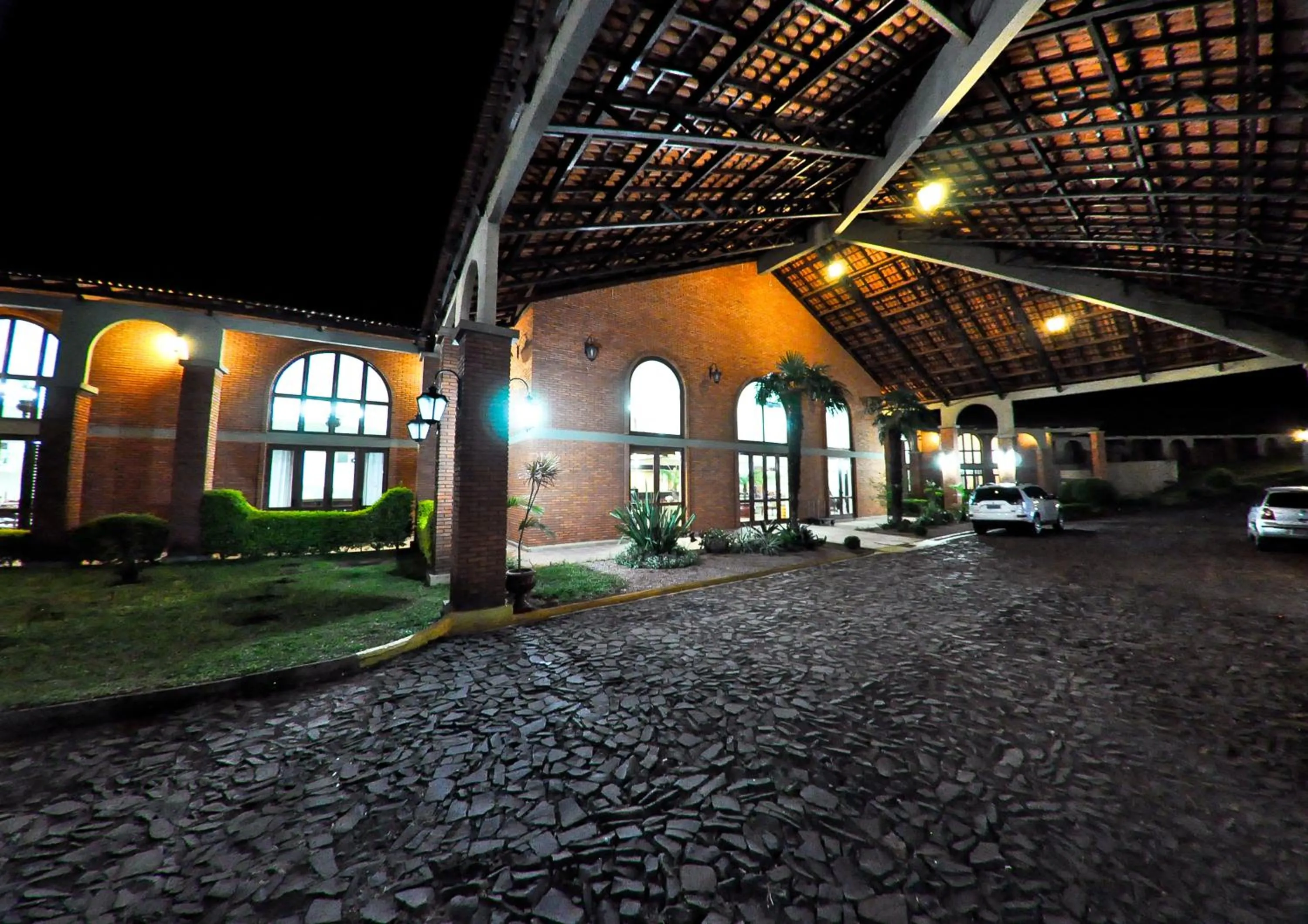 Facade/entrance in Tenondé Park Hotel