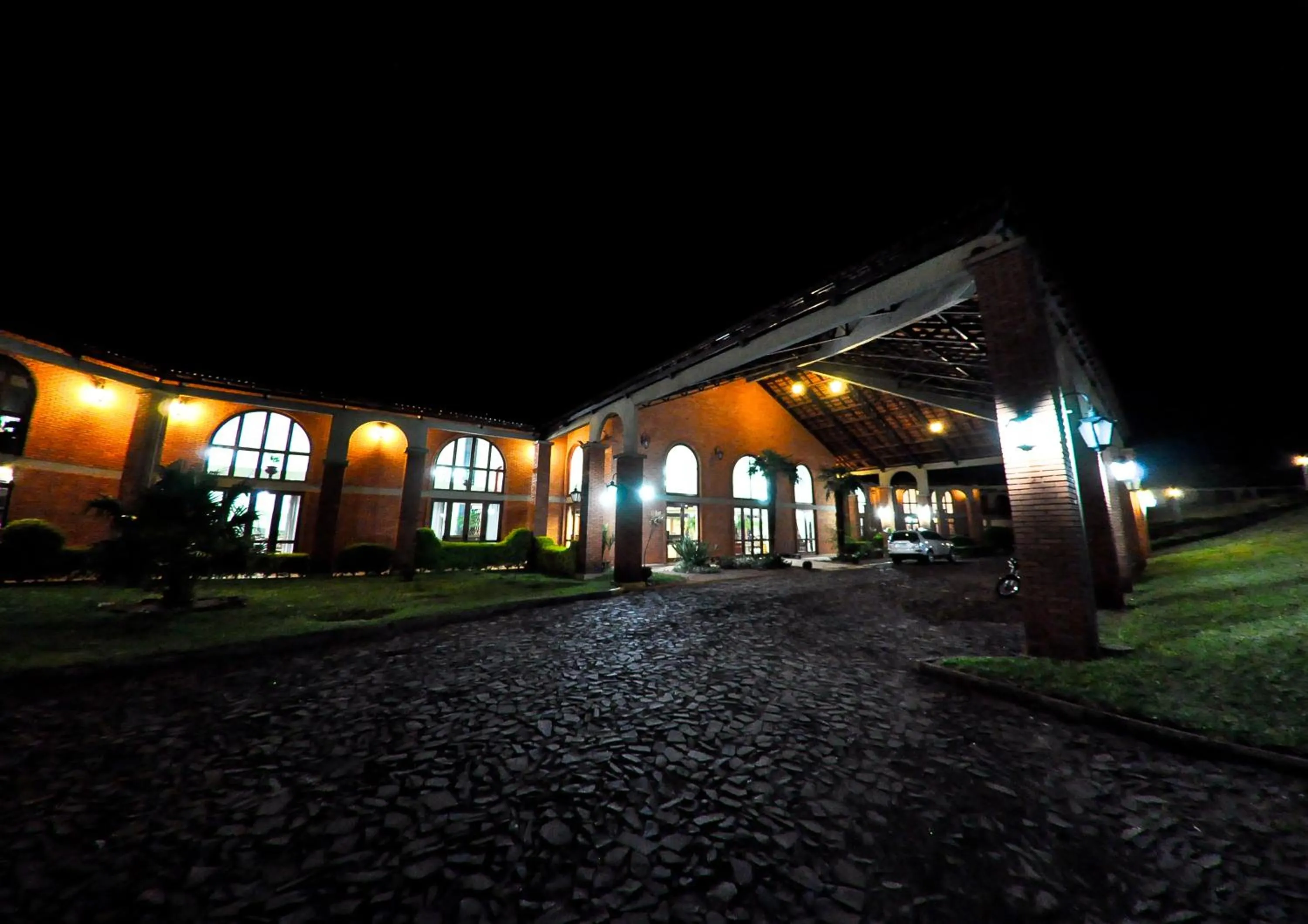 Property building in Tenondé Park Hotel