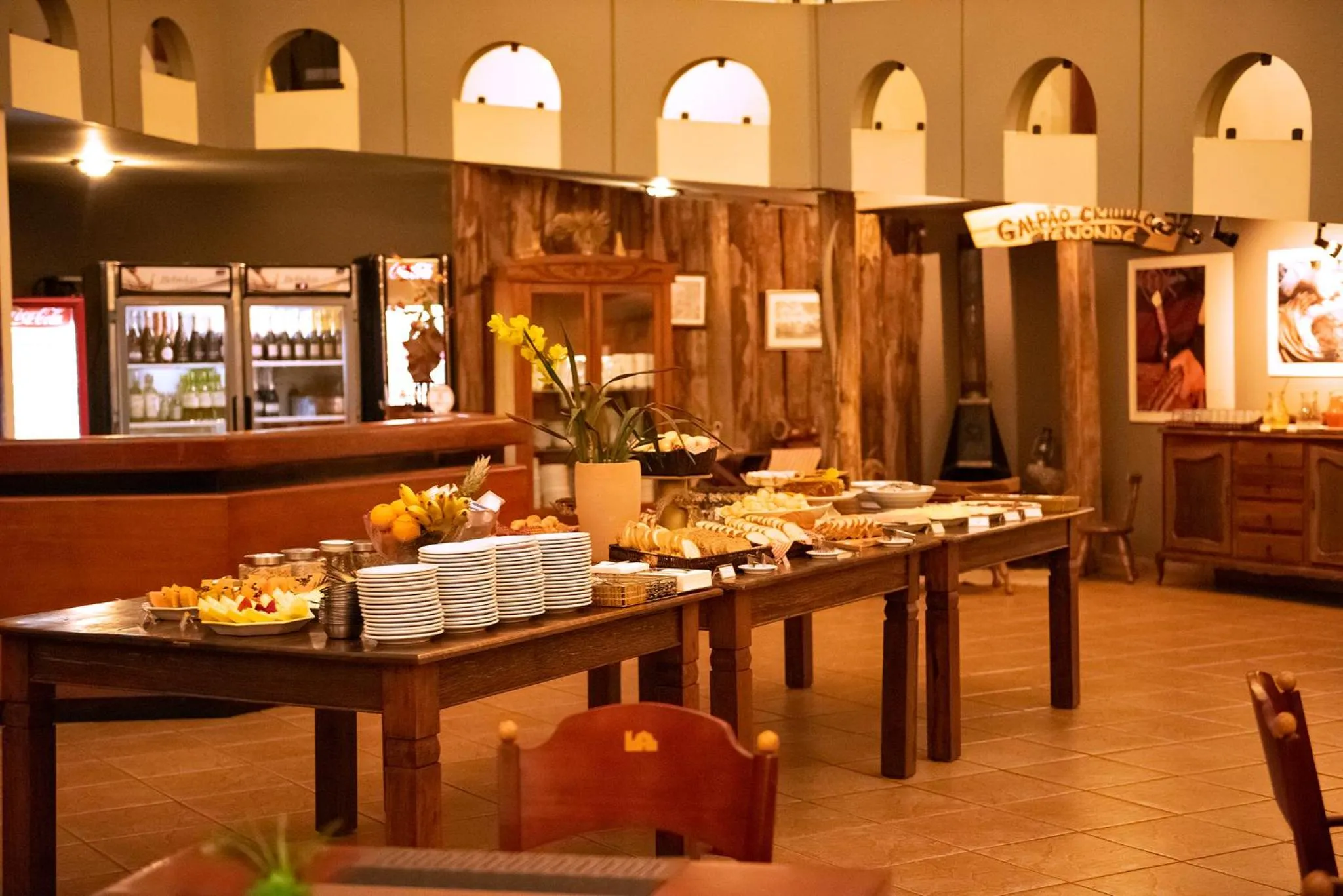 Restaurant/places to eat in Tenondé Park Hotel