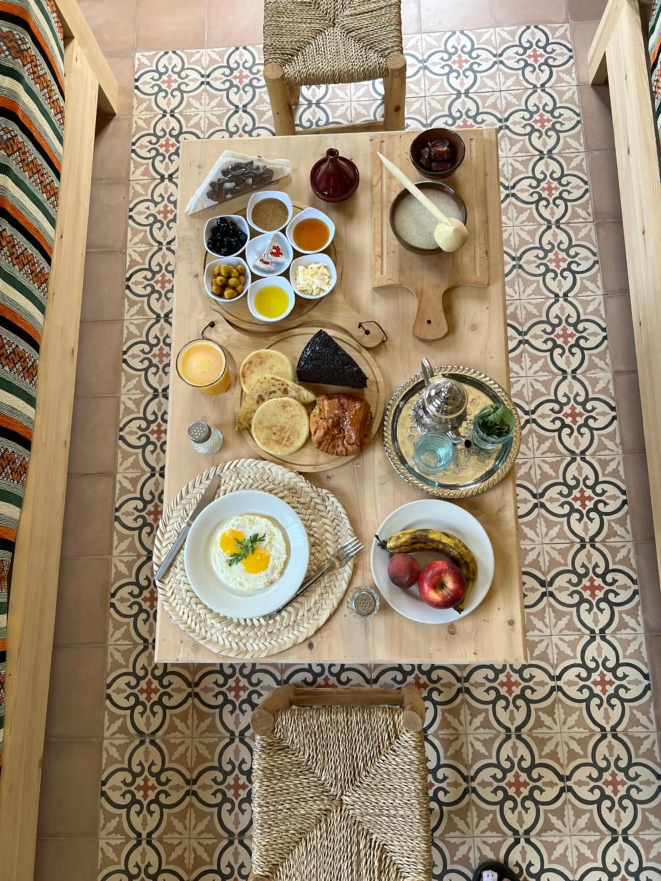 Breakfast in Tazart Lodge