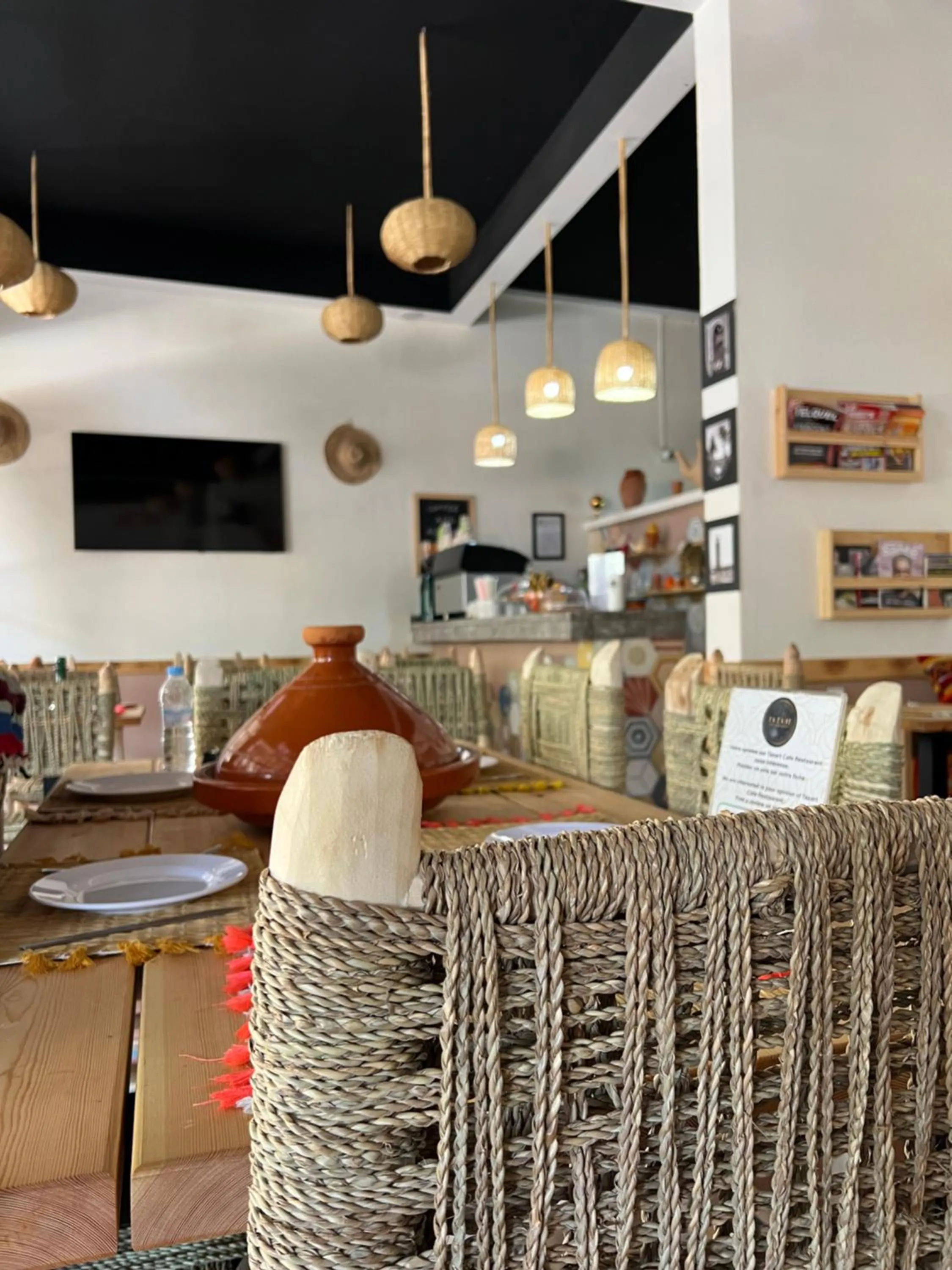 Restaurant/places to eat in Tazart Lodge