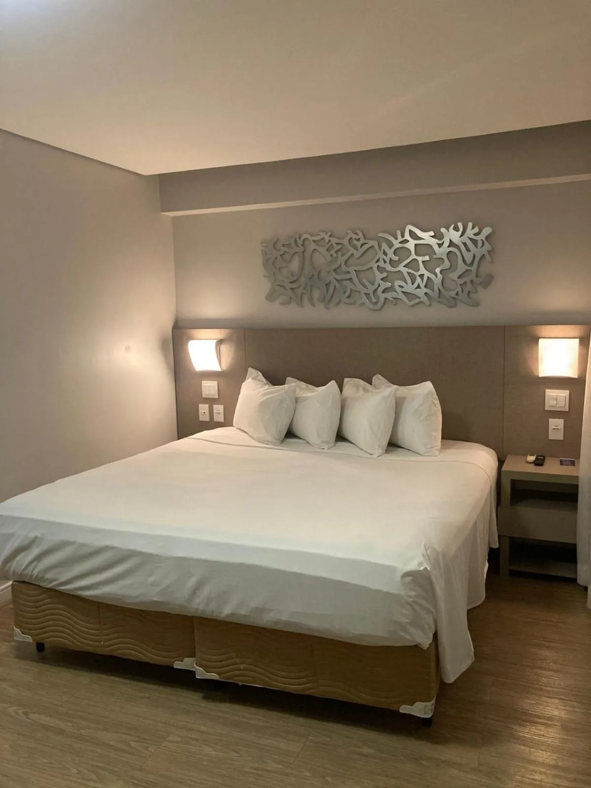 Bed in Hotel Beaga Convention Expominas by MHB