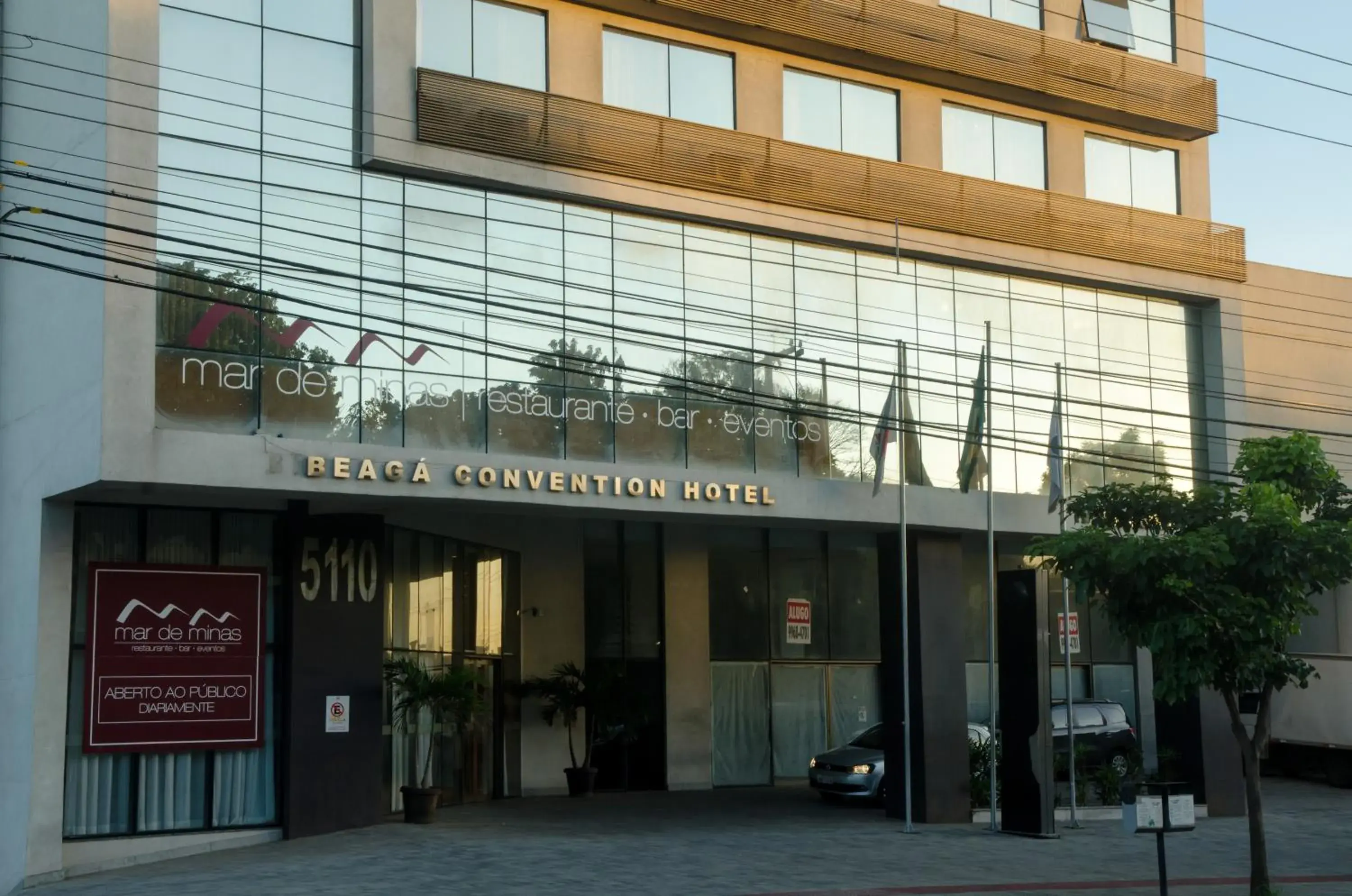 Facade/entrance in Hotel Beaga Convention Expominas by MHB Facade/entrance in Hotel Beaga Convention Expominas by MHB