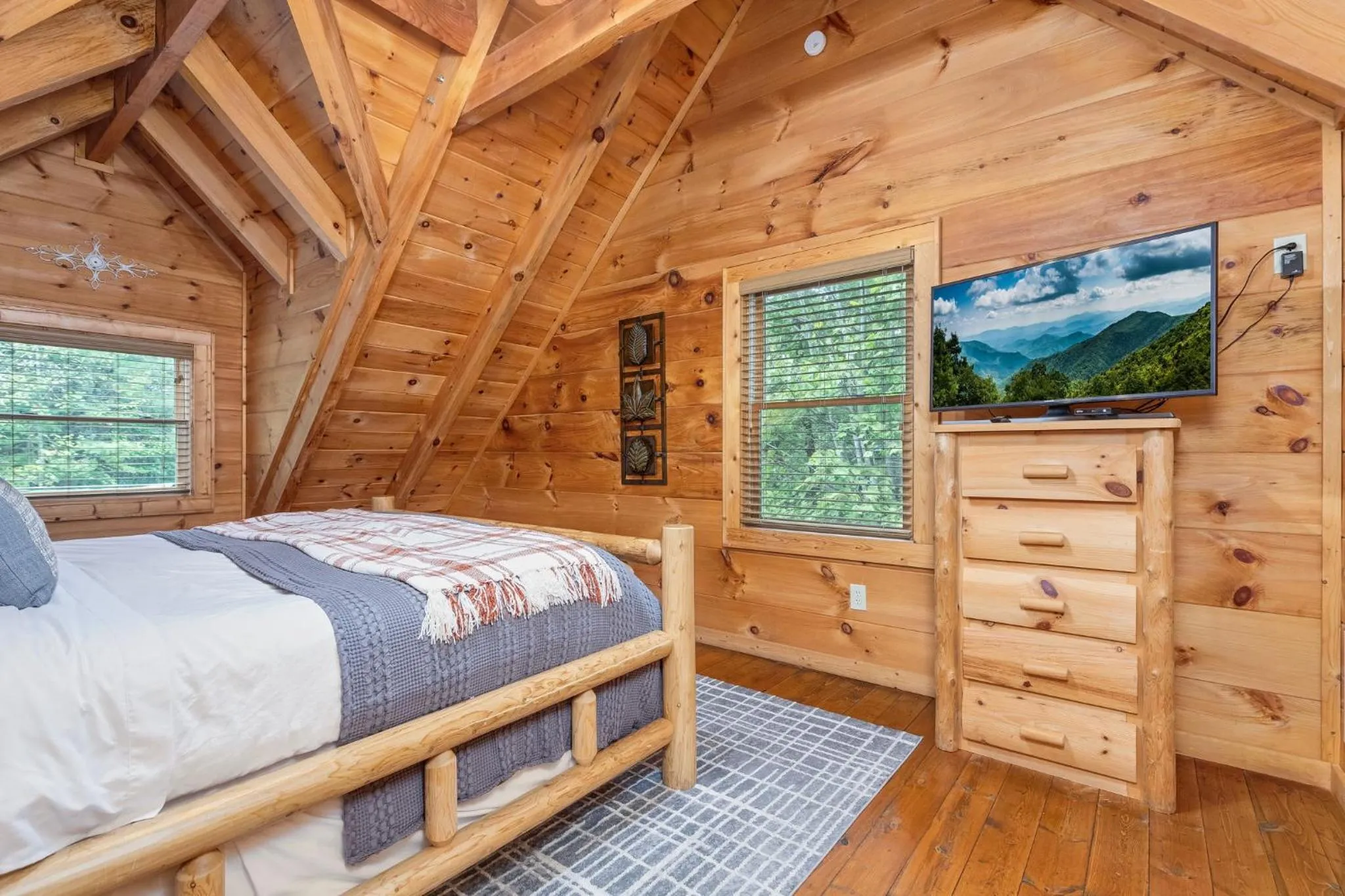 Bedroom, Bed in Elegant & Cozy Cabin Near Pigeon Forge