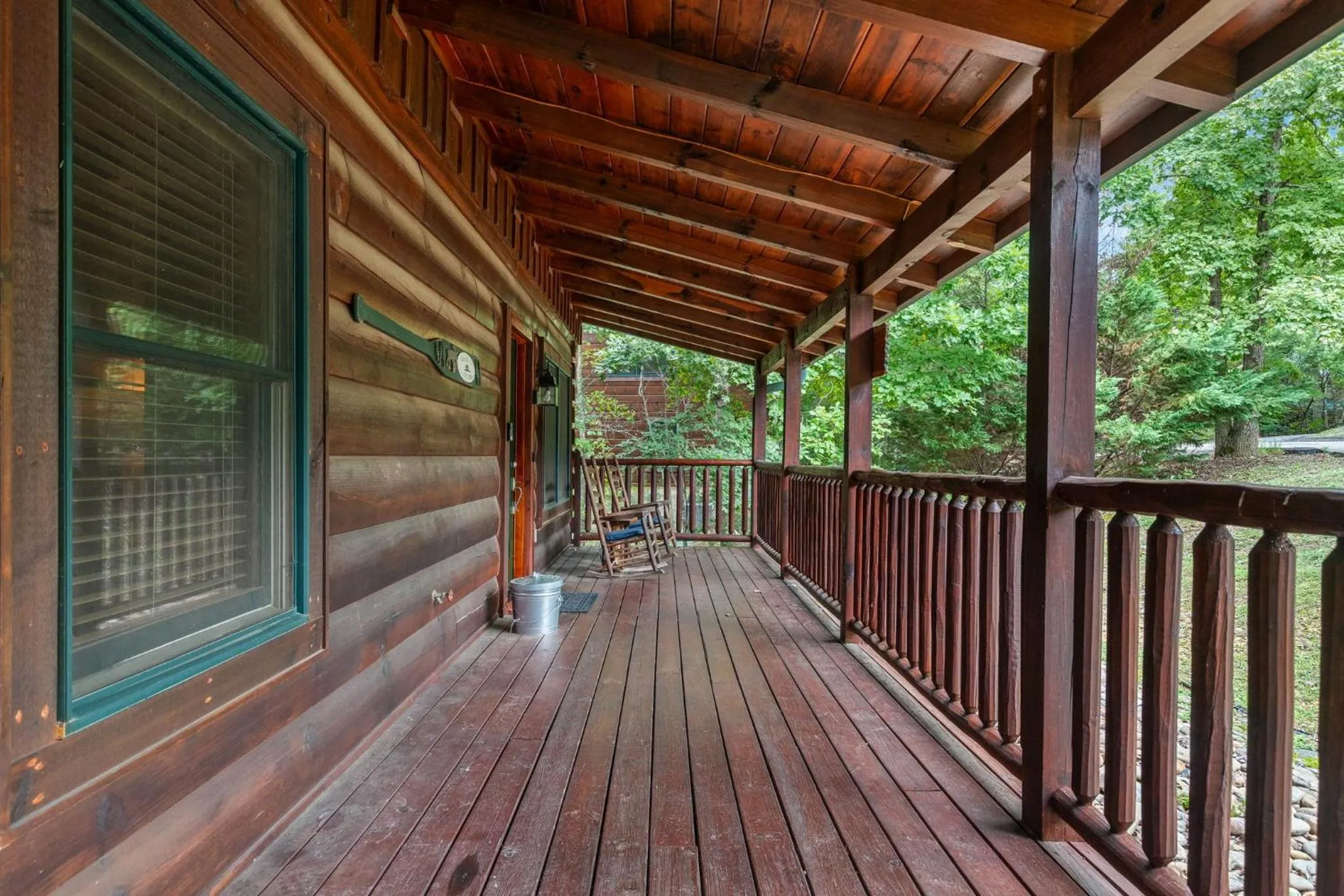 Elegant & Cozy Cabin Near Pigeon Forge