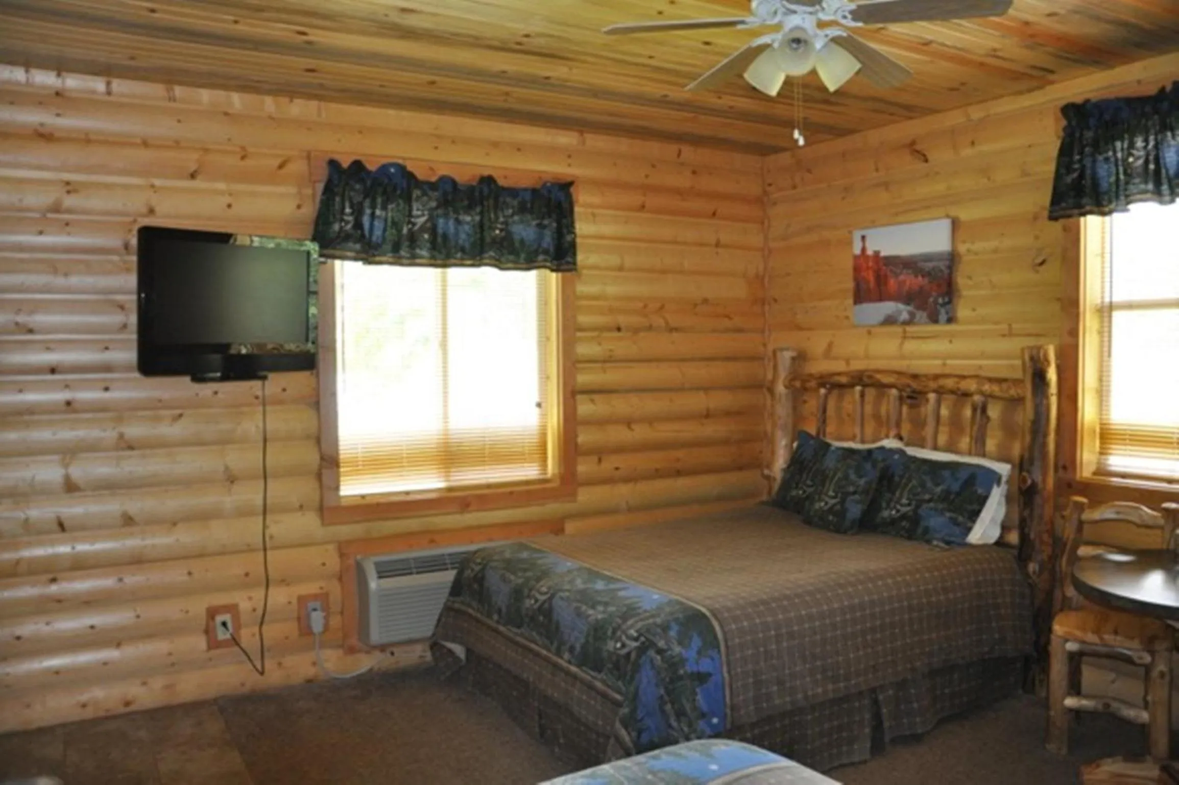 Bed in Bryce Country Cabins