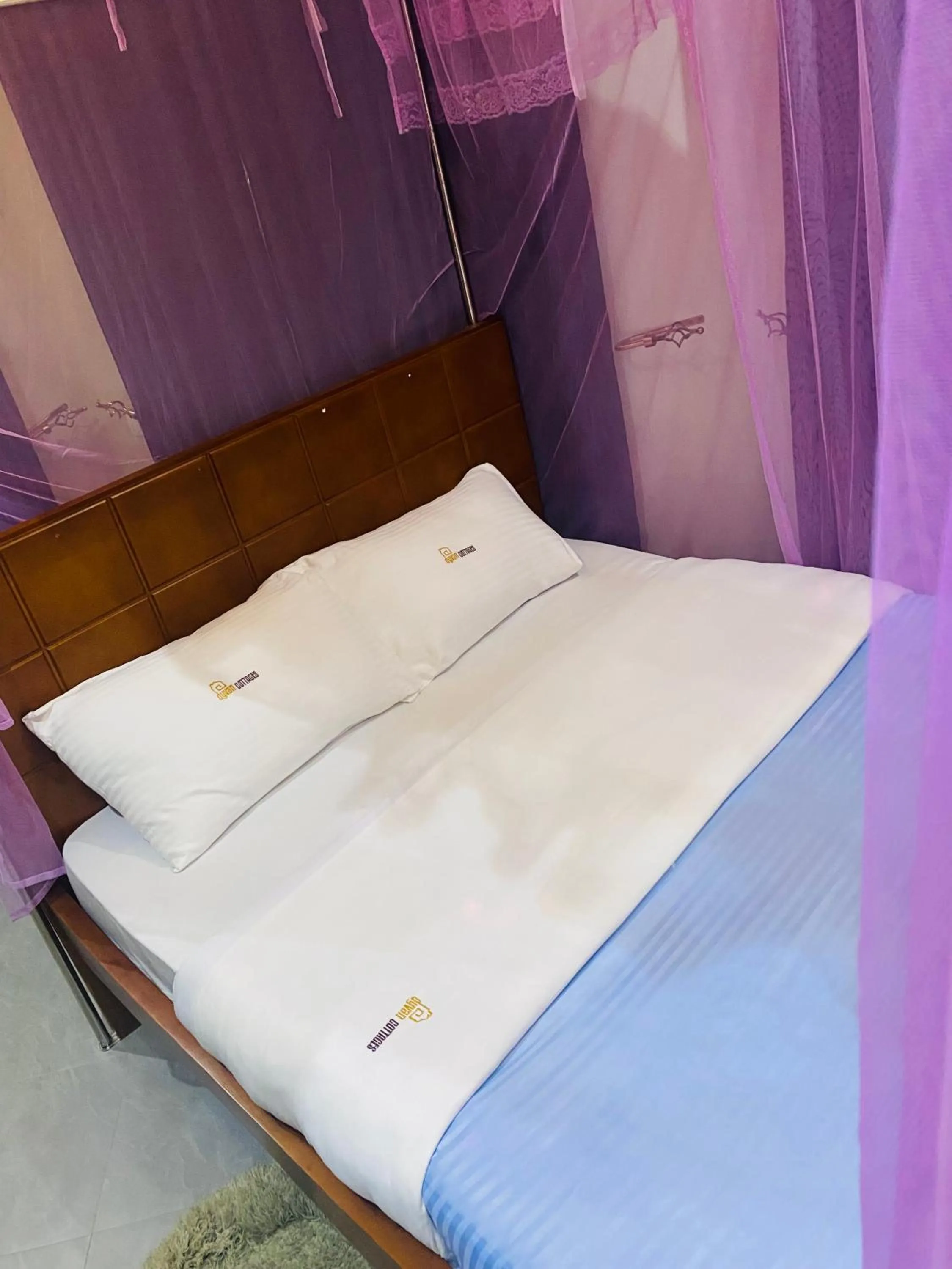 Decorative detail, Bed in Dyvan Lounge & Cottages