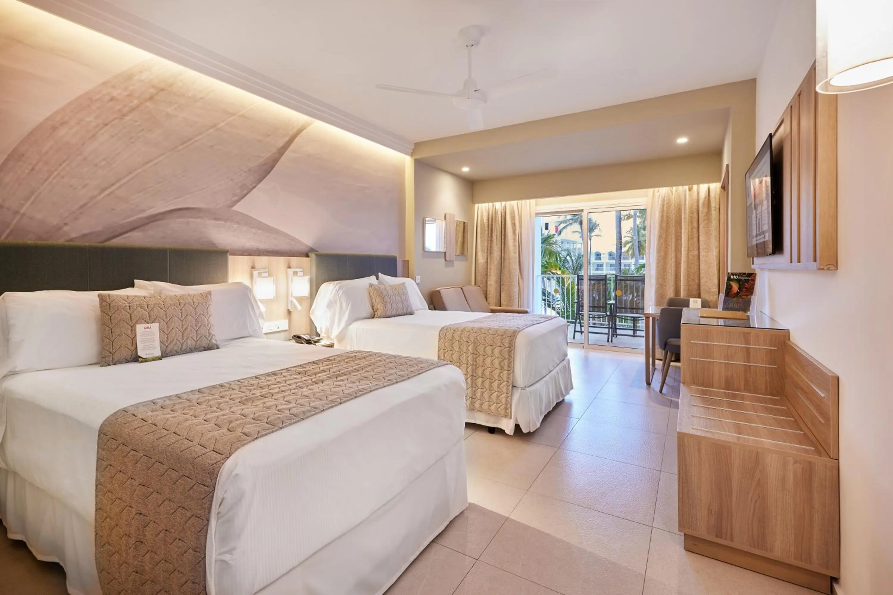 Photo of the whole room, Bed in Riu Palace Macao - Adults Only - All Inclusive