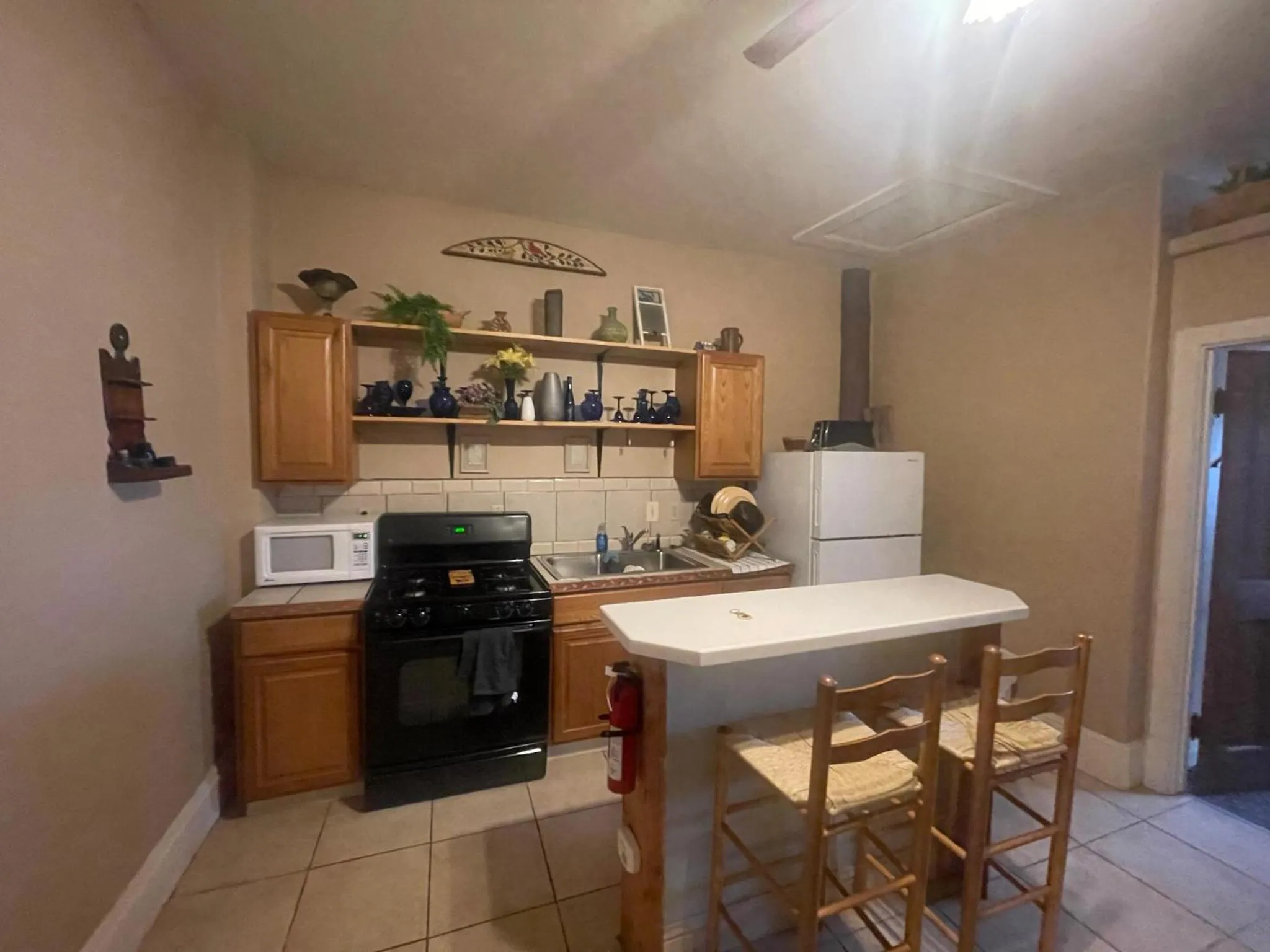 Kitchen or kitchenette in Steam Train Hotel