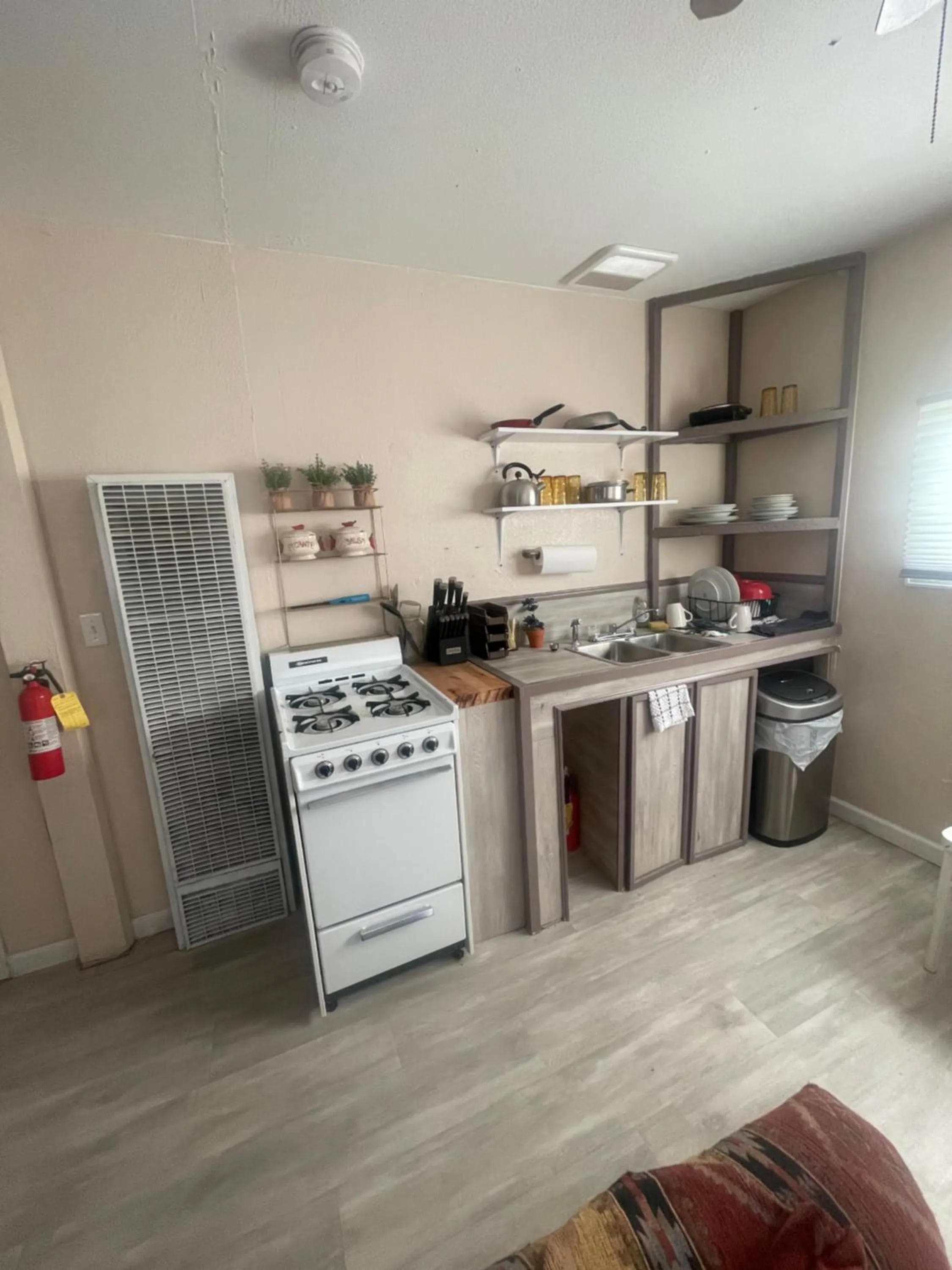 Kitchen or kitchenette in Steam Train Hotel