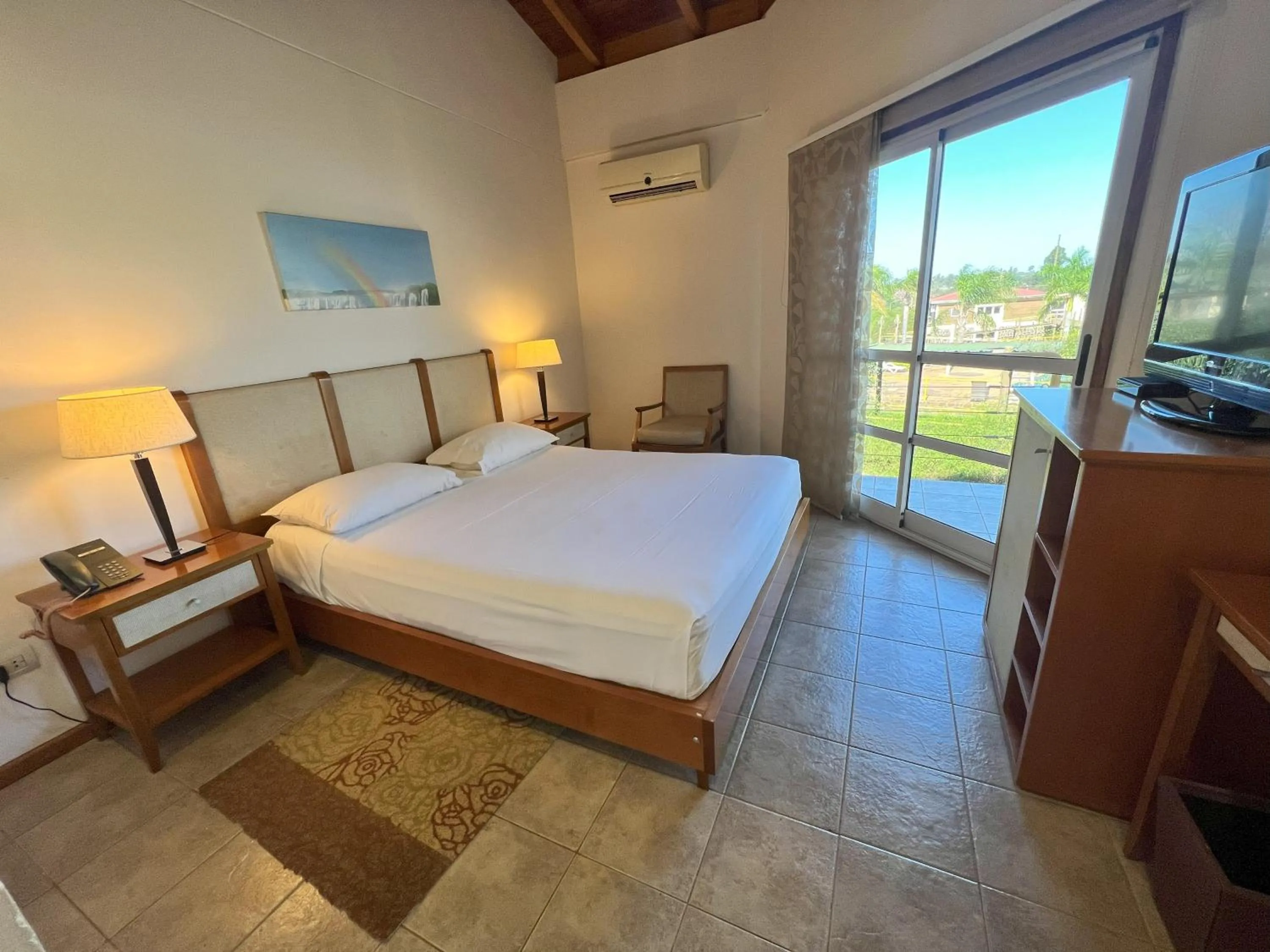 Photo of the whole room, Bed in Hotel Maitei Posadas