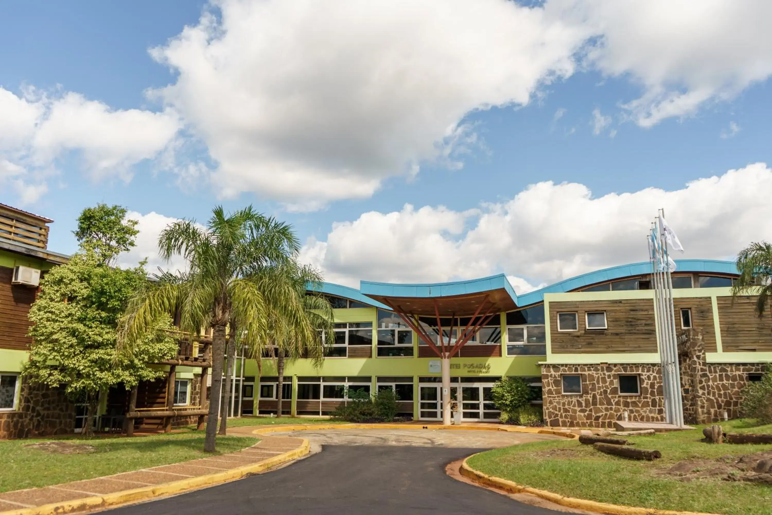 Facade/entrance in Hotel Maitei Posadas Facade/entrance in Hotel Maitei Posadas
