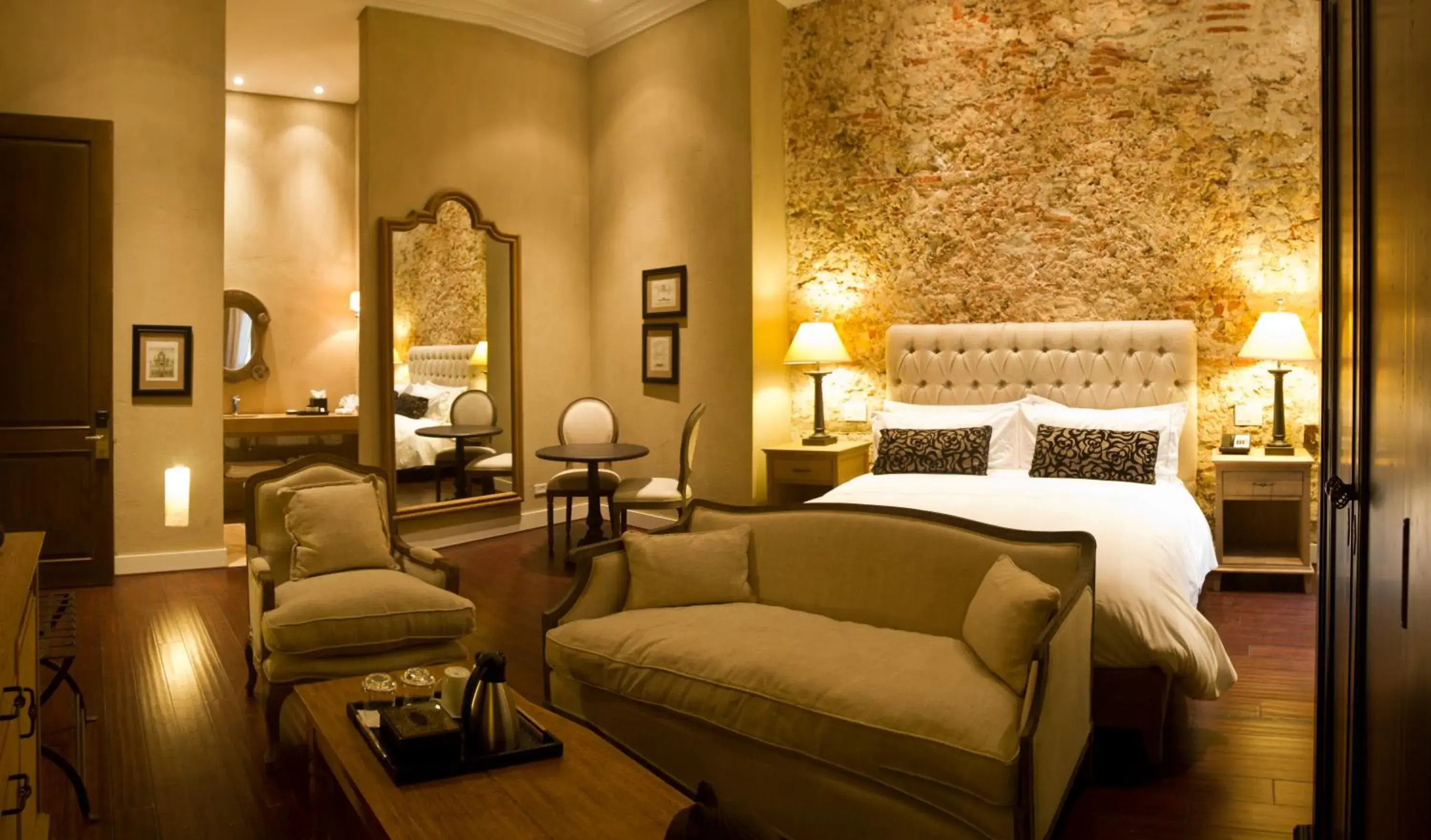 Bed in Bastión Luxury Hotel Bed in Bastión Luxury Hotel