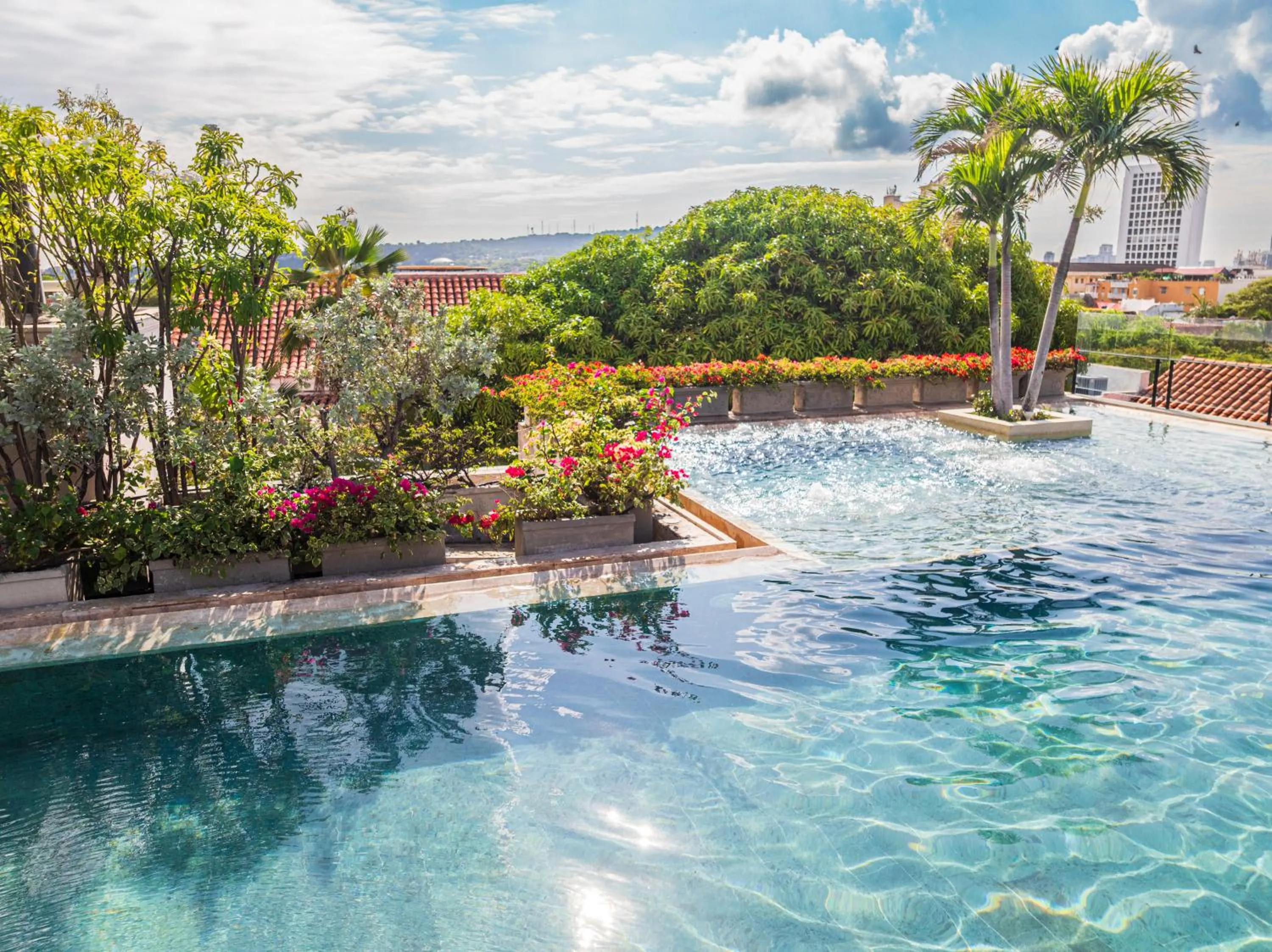 Day in Bastión Luxury Hotel