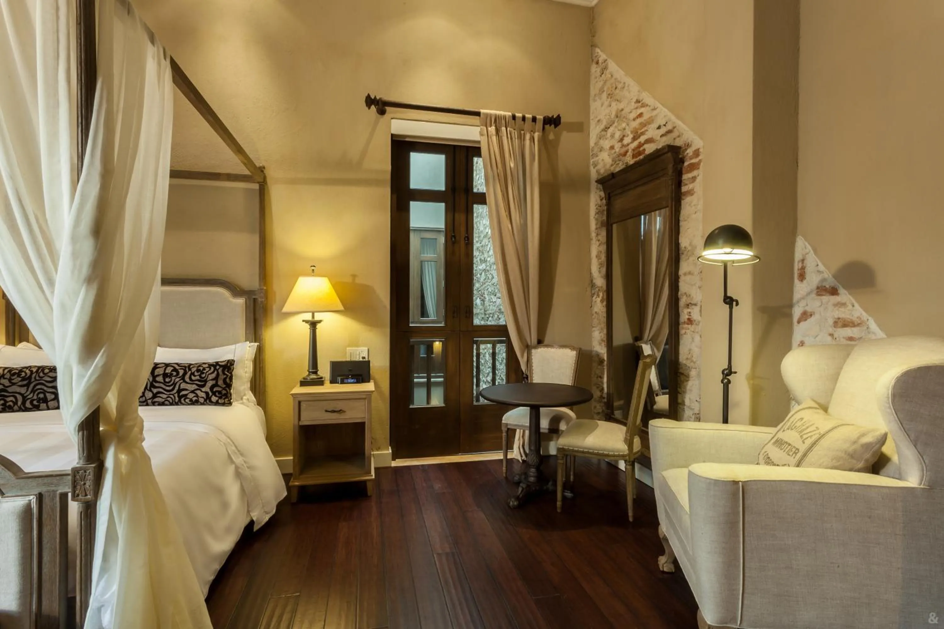 Bed in Bastión Luxury Hotel