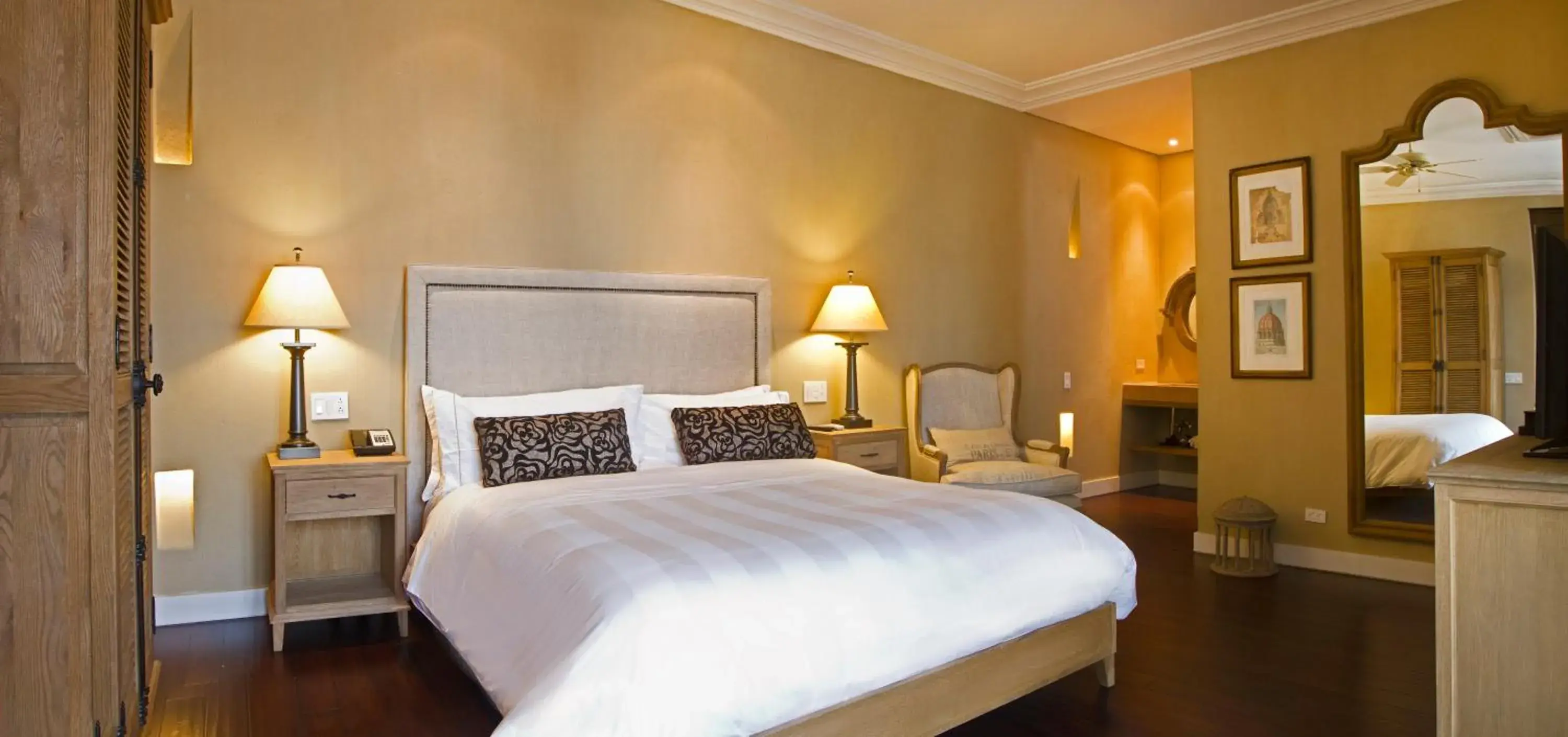 Bed in Bastión Luxury Hotel Bed in Bastión Luxury Hotel